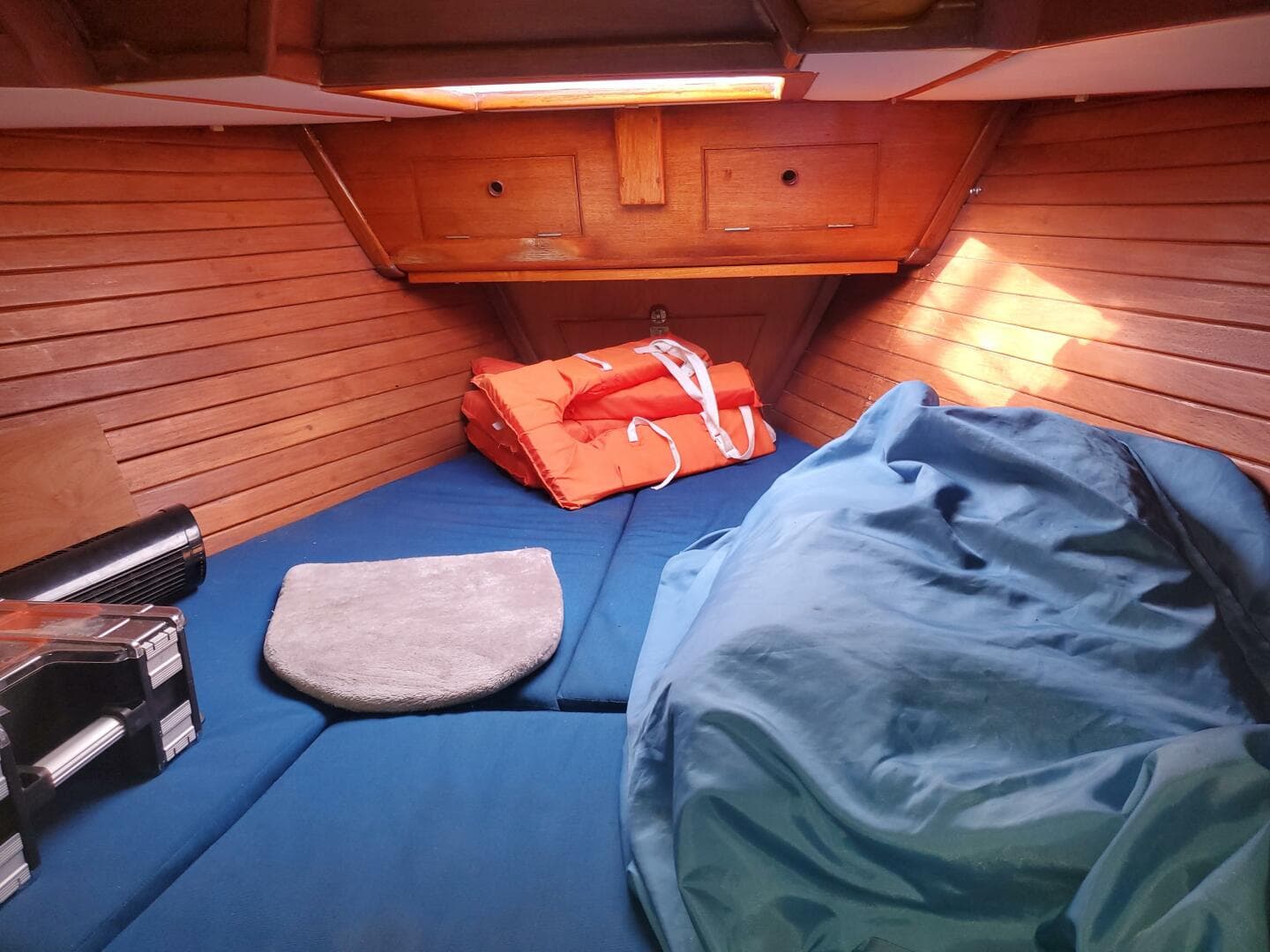 1987 Celestial Center Cockpit