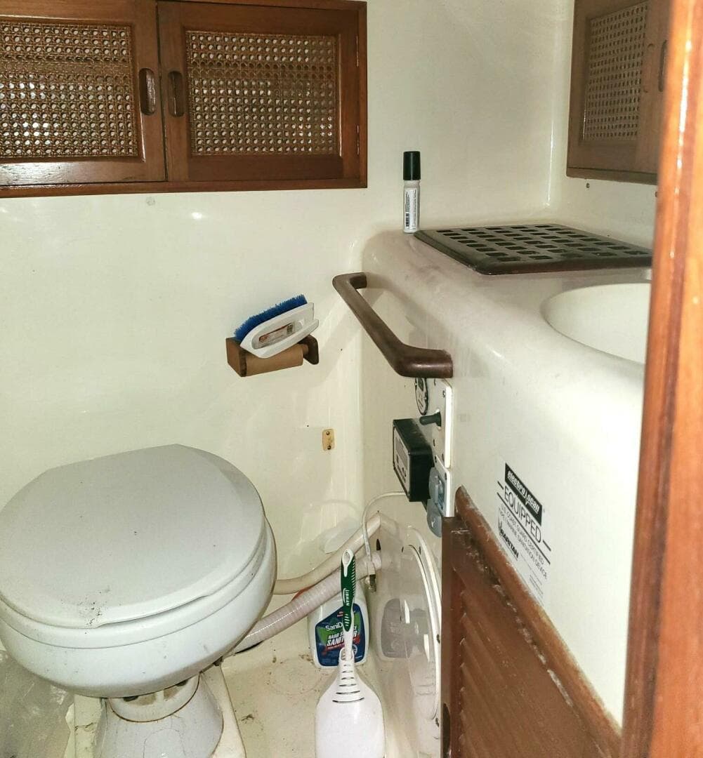 1985 Celestial Center Cockpit