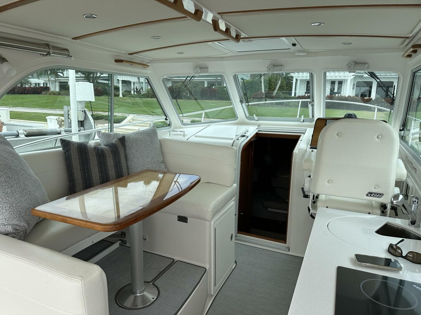 Back Cove 34 SHE'S A LADY - Cockpit/Helm