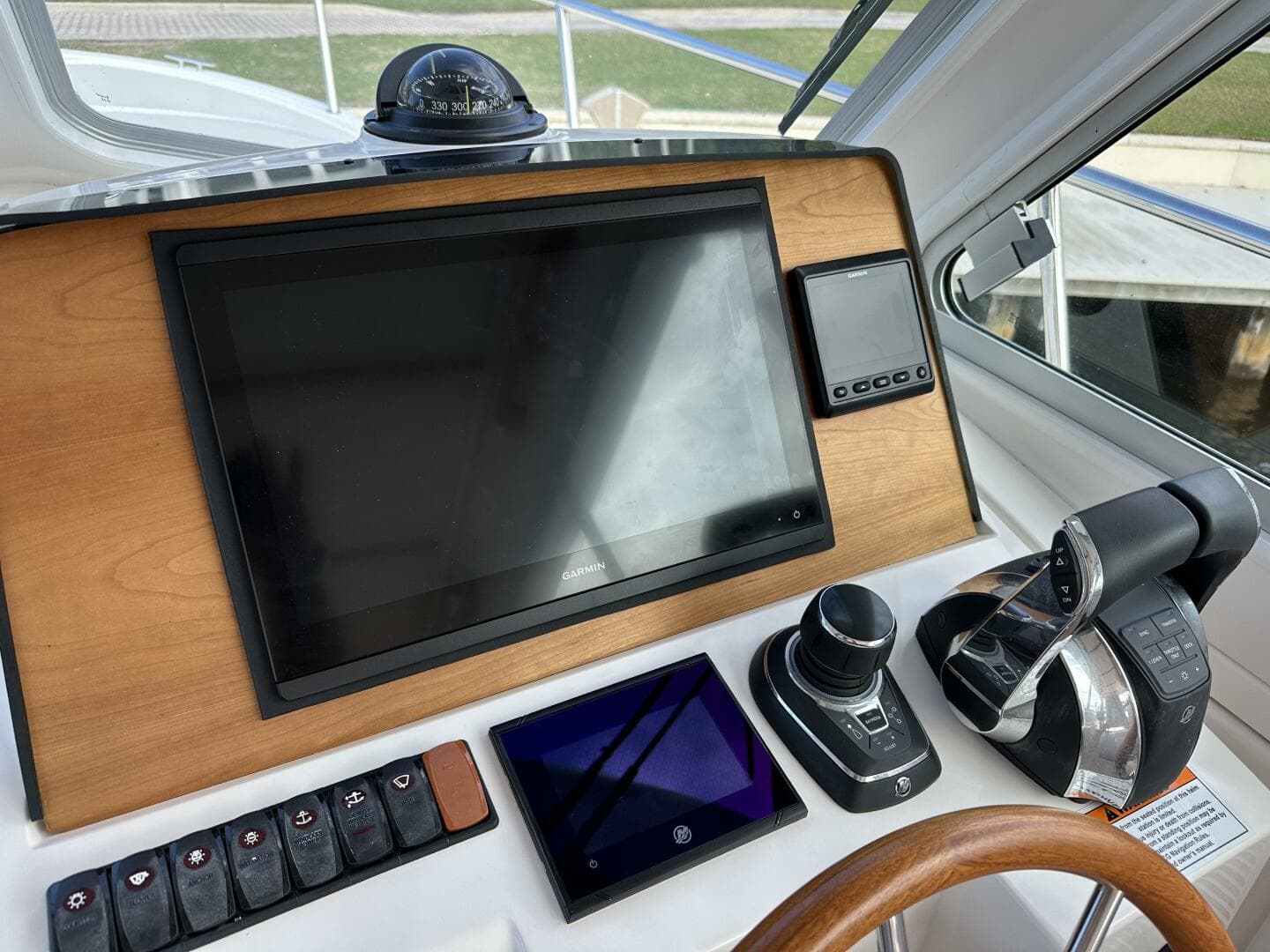 Back Cove 34 SHE'S A LADY - Helm