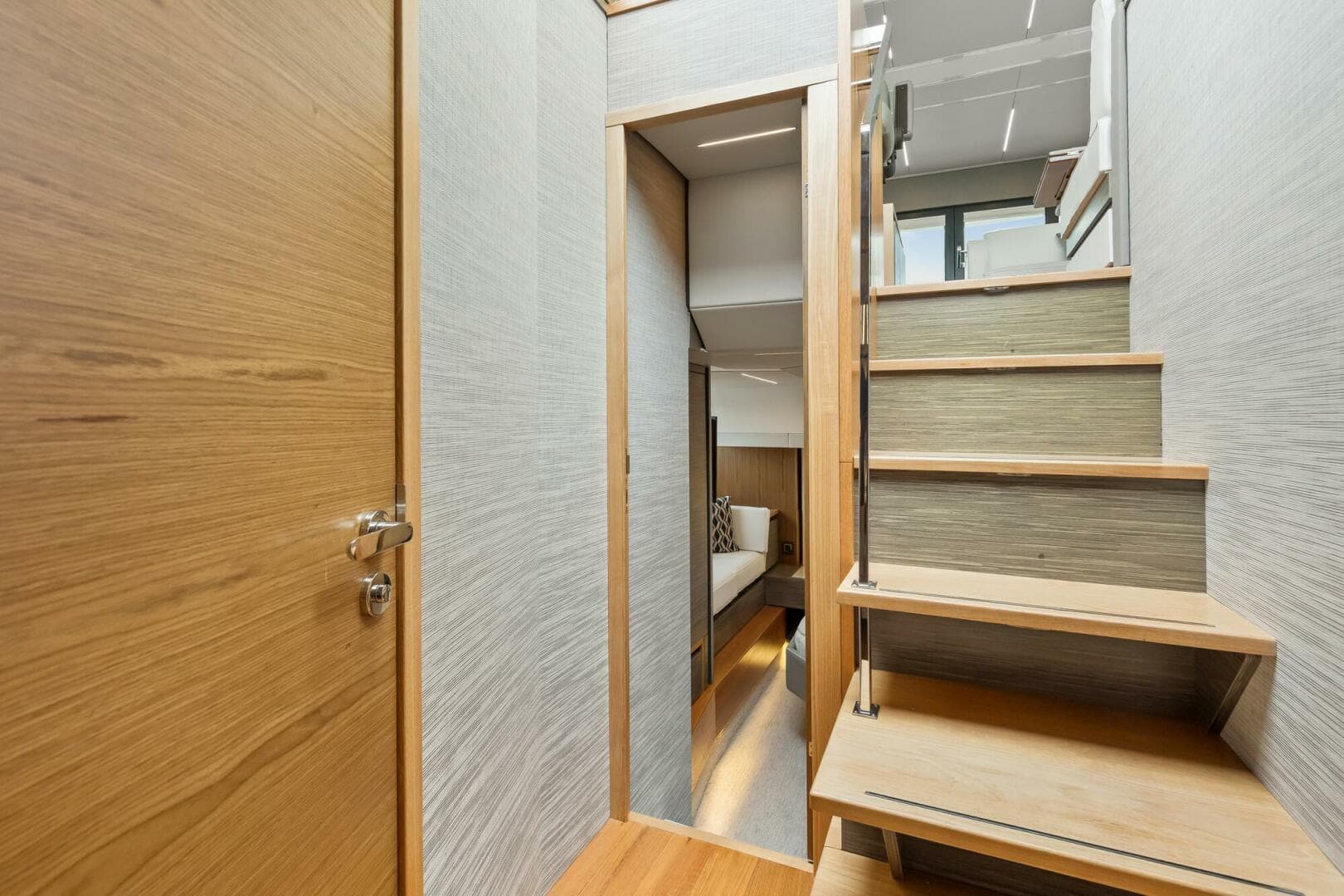 2019 Tiara Yachts C49 Coupe Hallway (1)