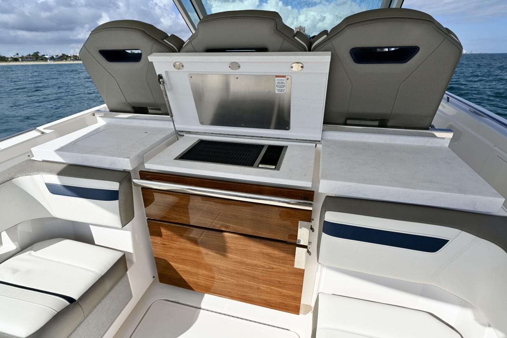 2023 Tiara Yachts 38 LS