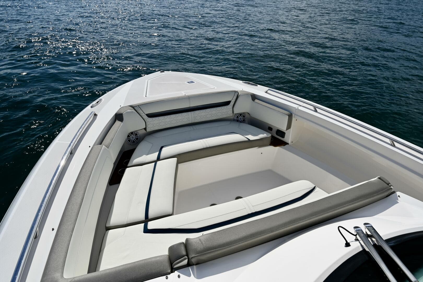 2023 Tiara Yachts 38 LS