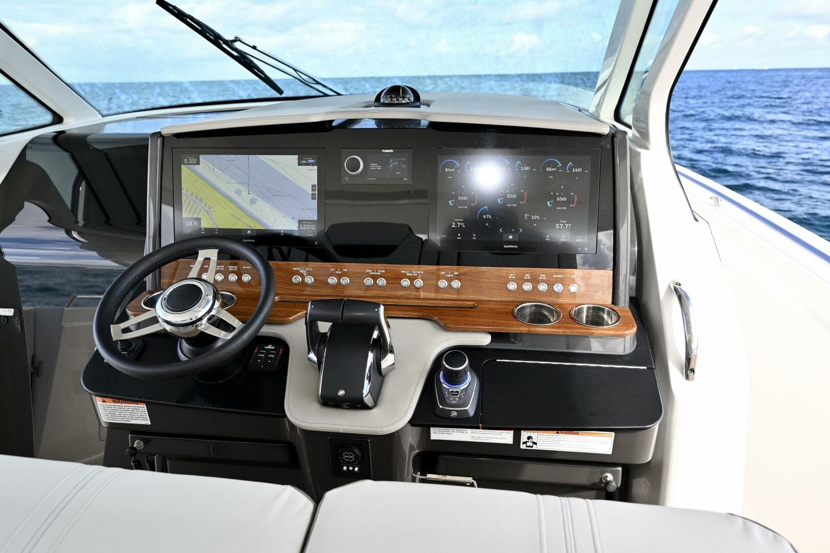 2023 Tiara Yachts 38 LS