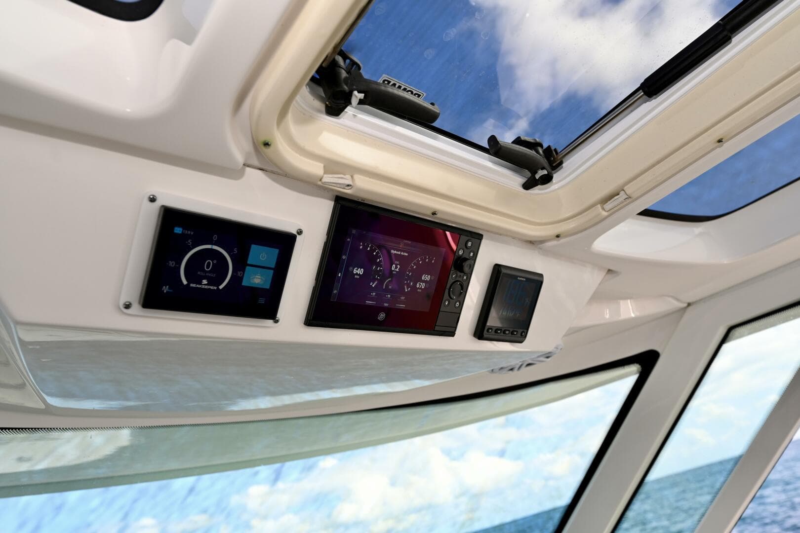 2023 Tiara Yachts 38 LS