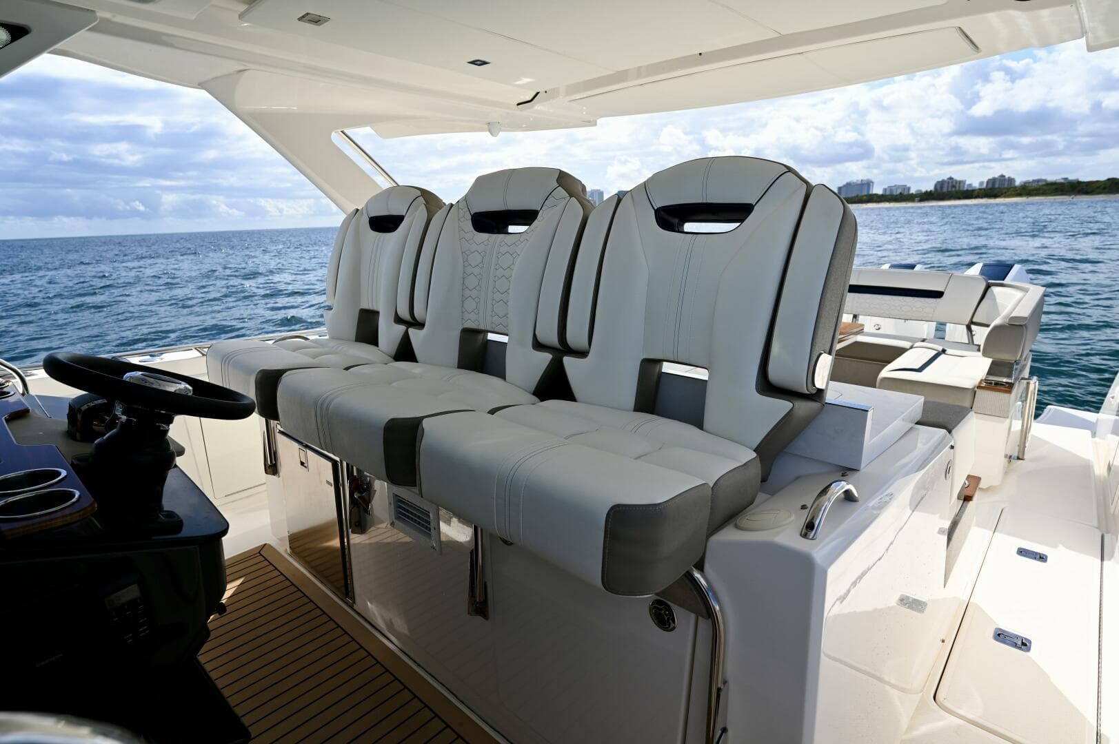 2023 Tiara Yachts 38 LS