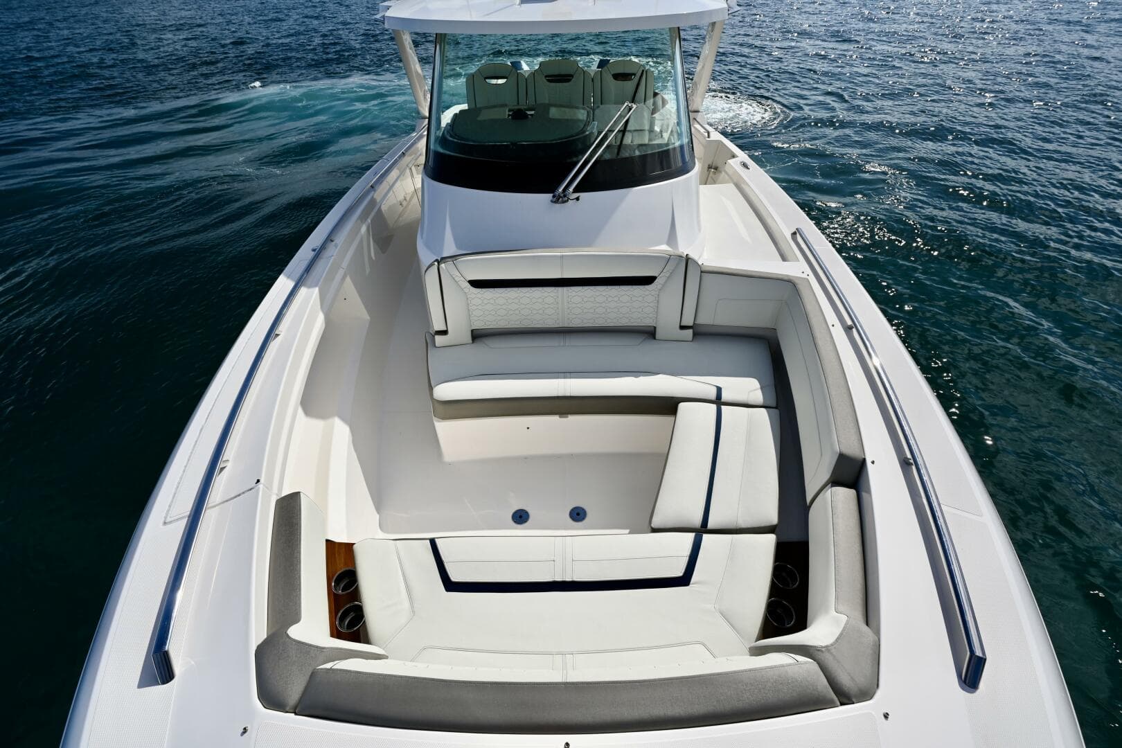 2023 Tiara Yachts 38 LS