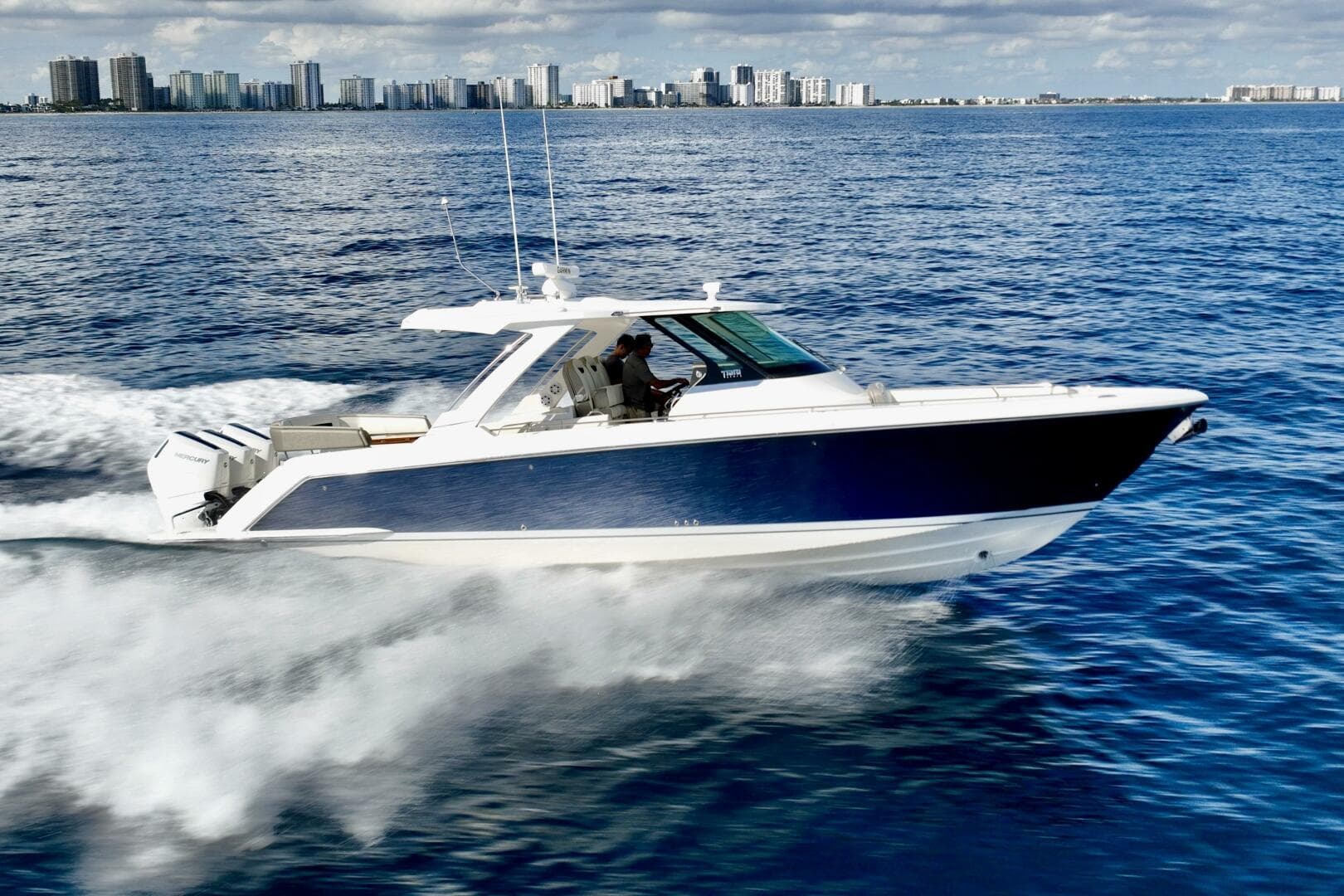 2023 Tiara Yachts 38 LS