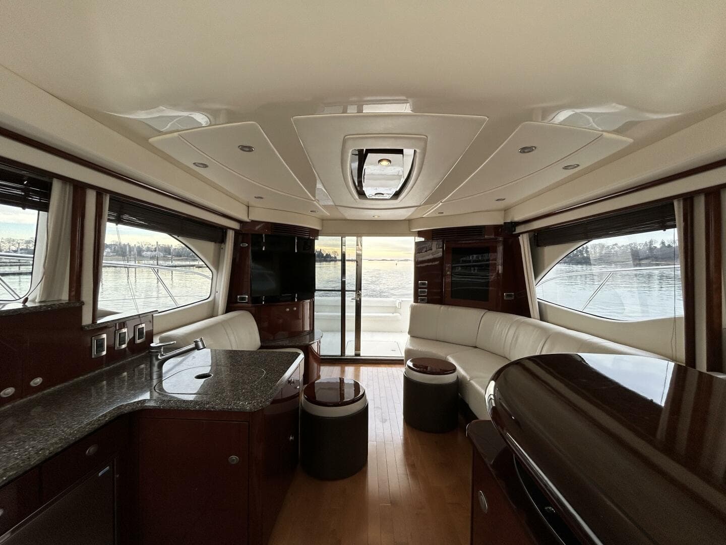 2008 Sea Ray 52 Sedan Bridge