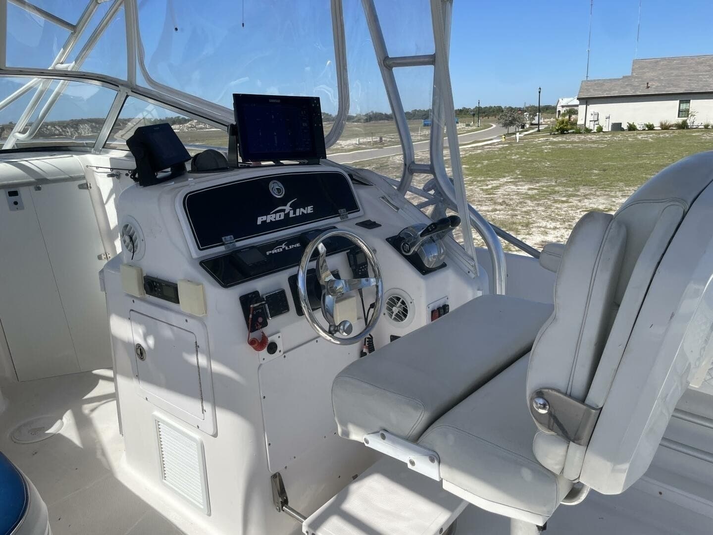2004 Pro-Line 30 Express Walkaround