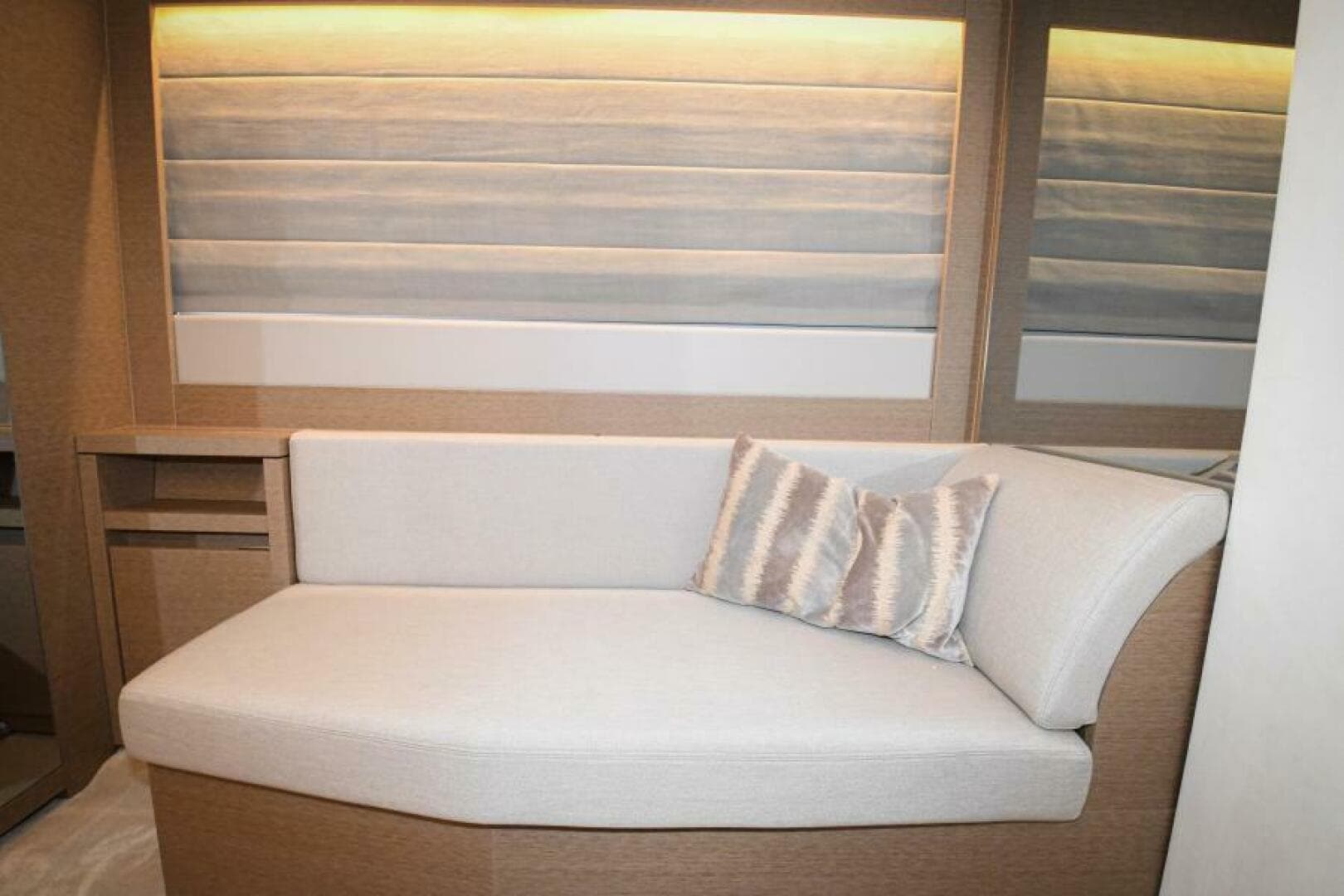 2023 52 Prestige Flybridge - Master Stateroom