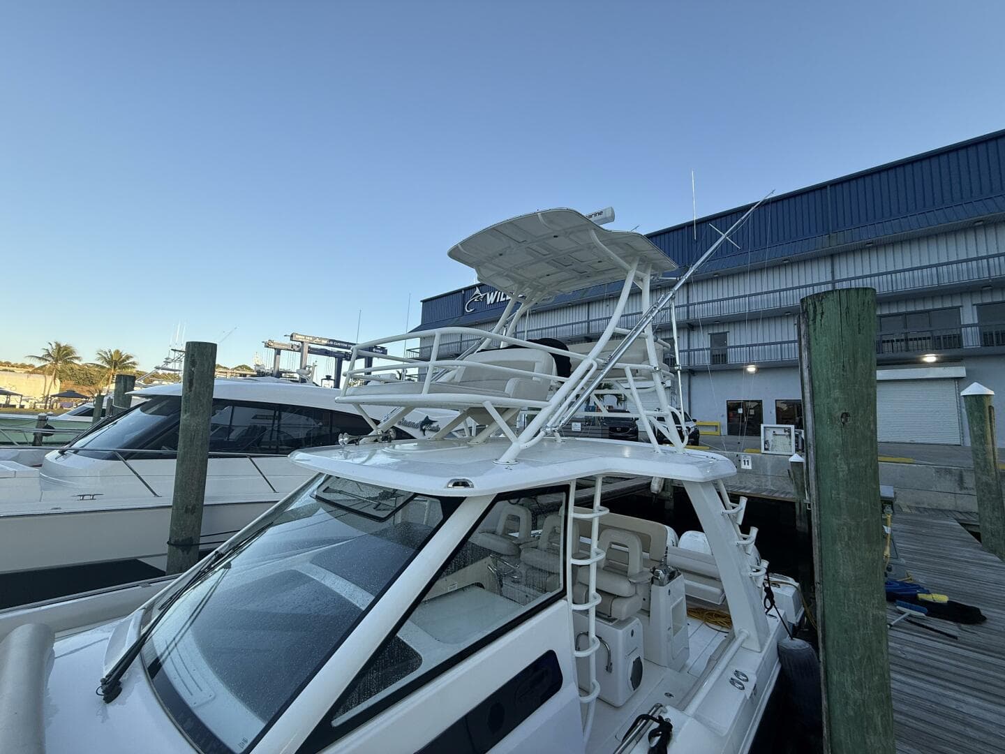 2020 Boston Whaler 420 Outrage