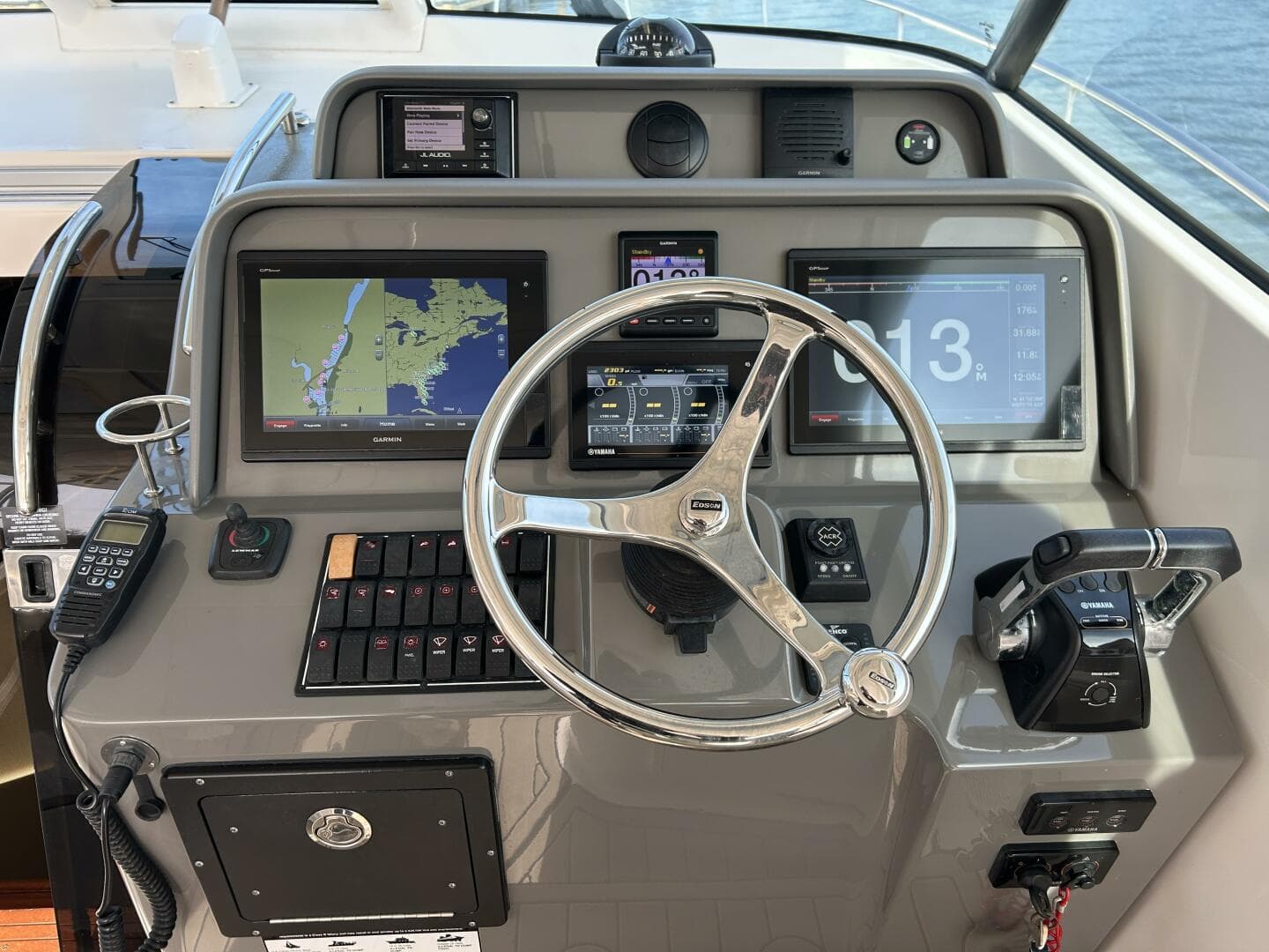 2018 Pursuit OS 385 Offshore