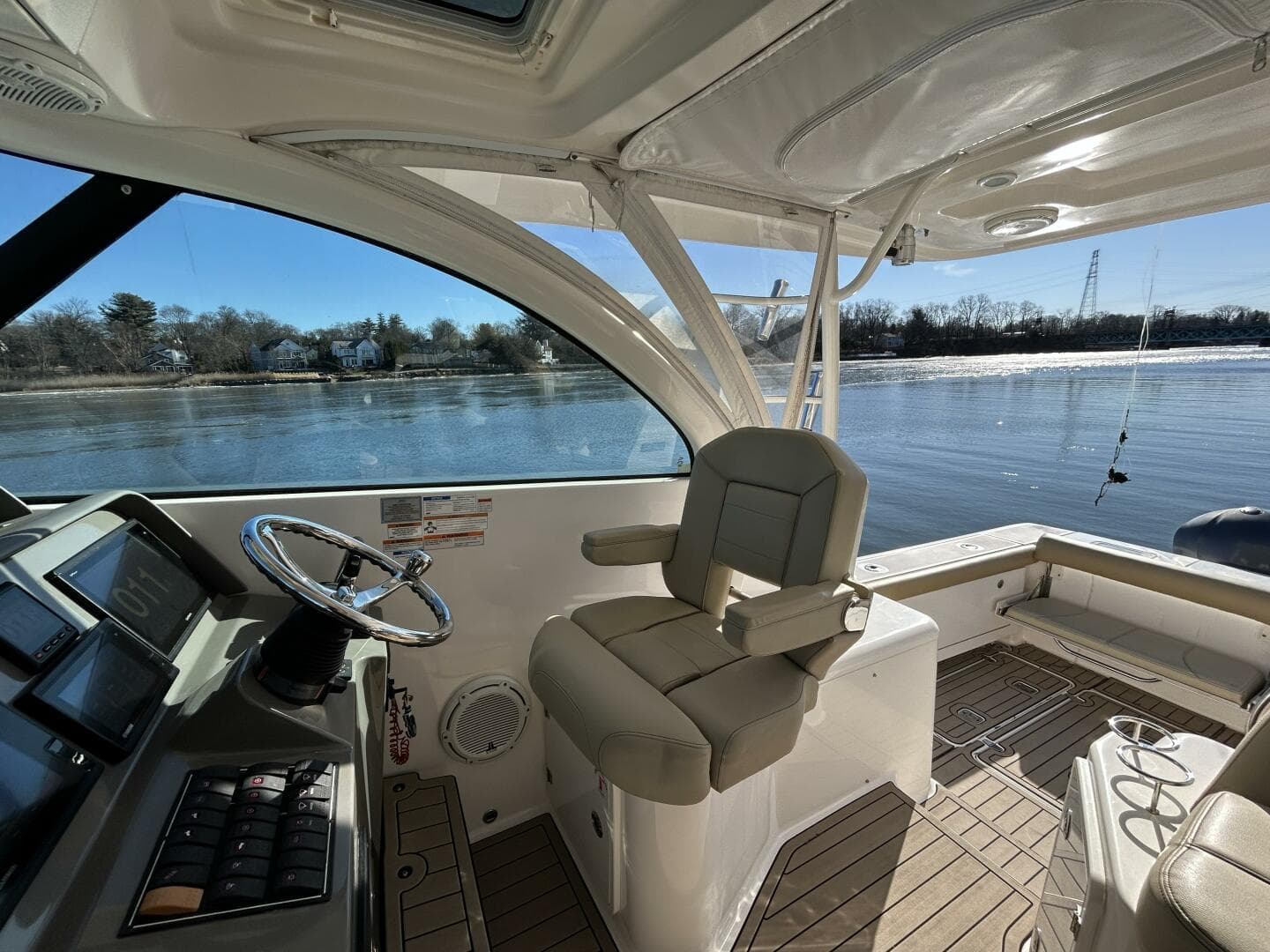 2018 Pursuit OS 385 Offshore