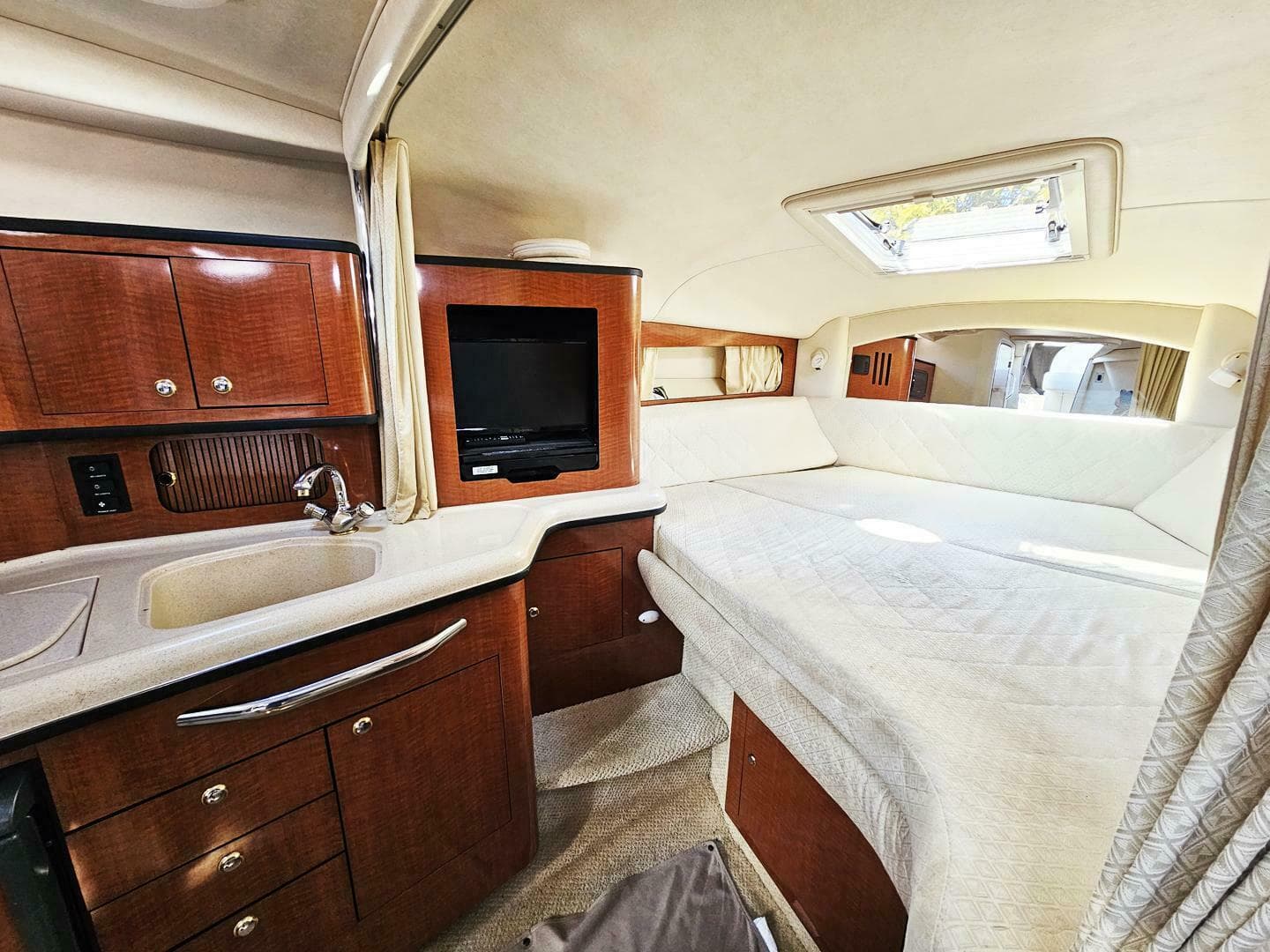 2004 Sea Ray 300 Sundancer