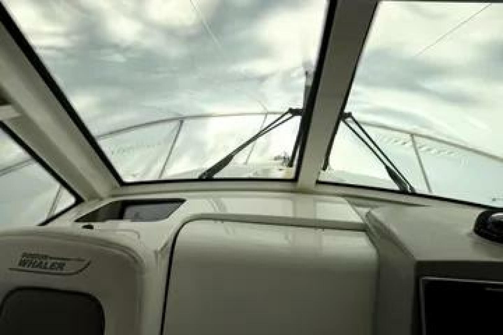 2014 Boston Whaler 285 Conquest