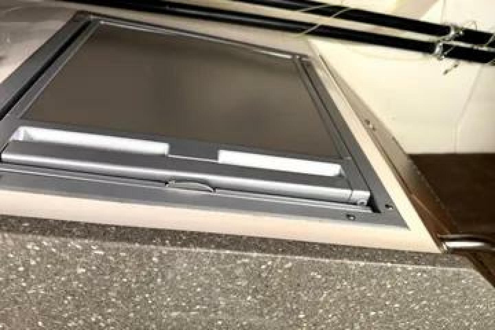 2014 Boston Whaler 285 Conquest