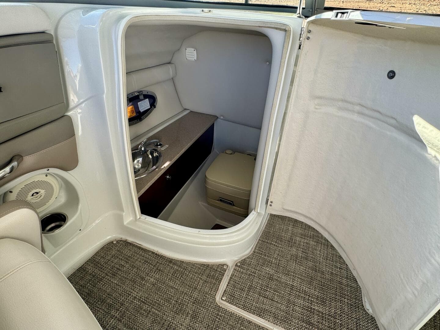 2016 Crownline Eclipse E4