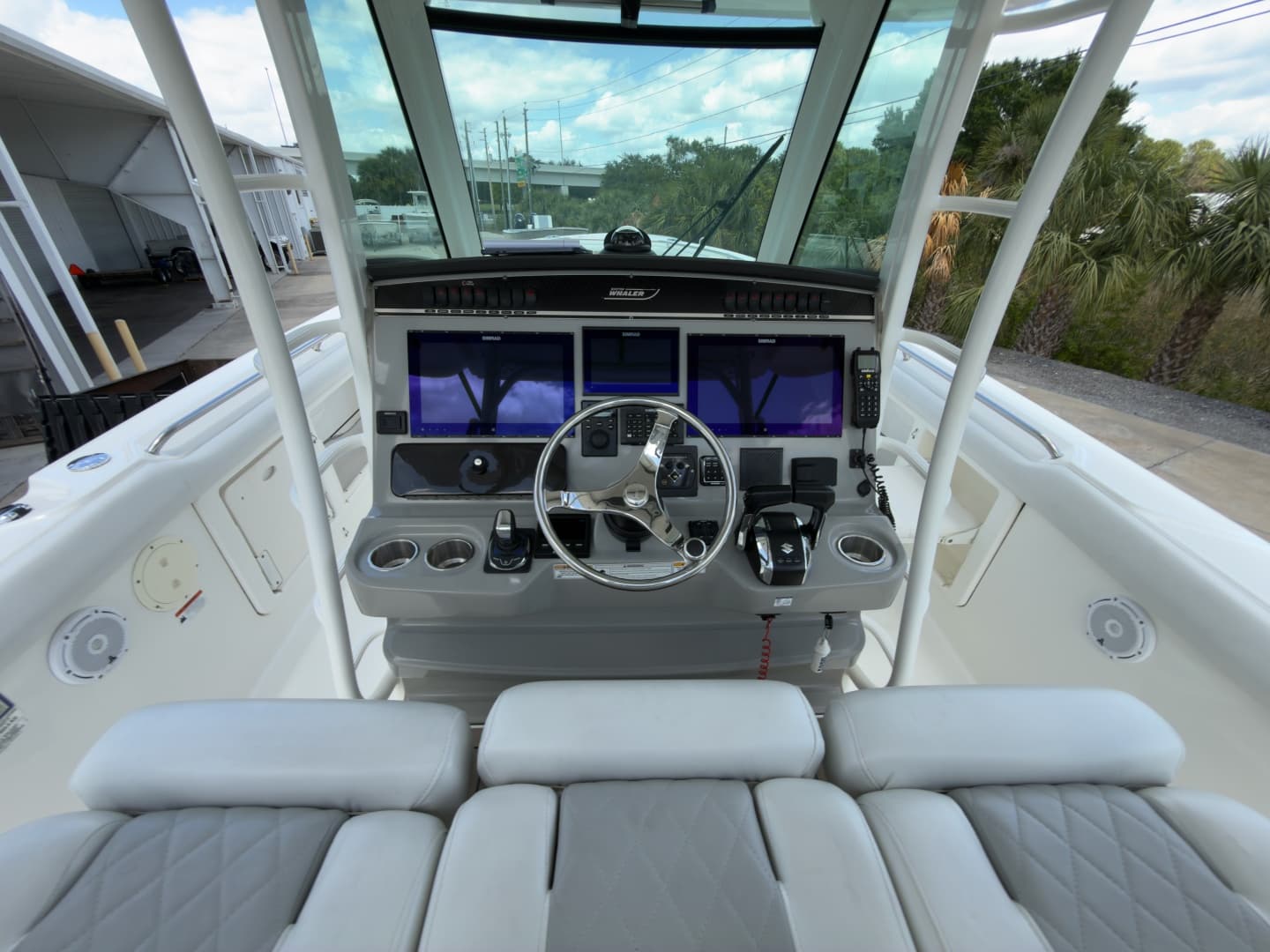 2016 Boston Whaler 350 Outrage