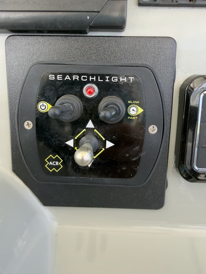 2016 Boston Whaler 350 Outrage