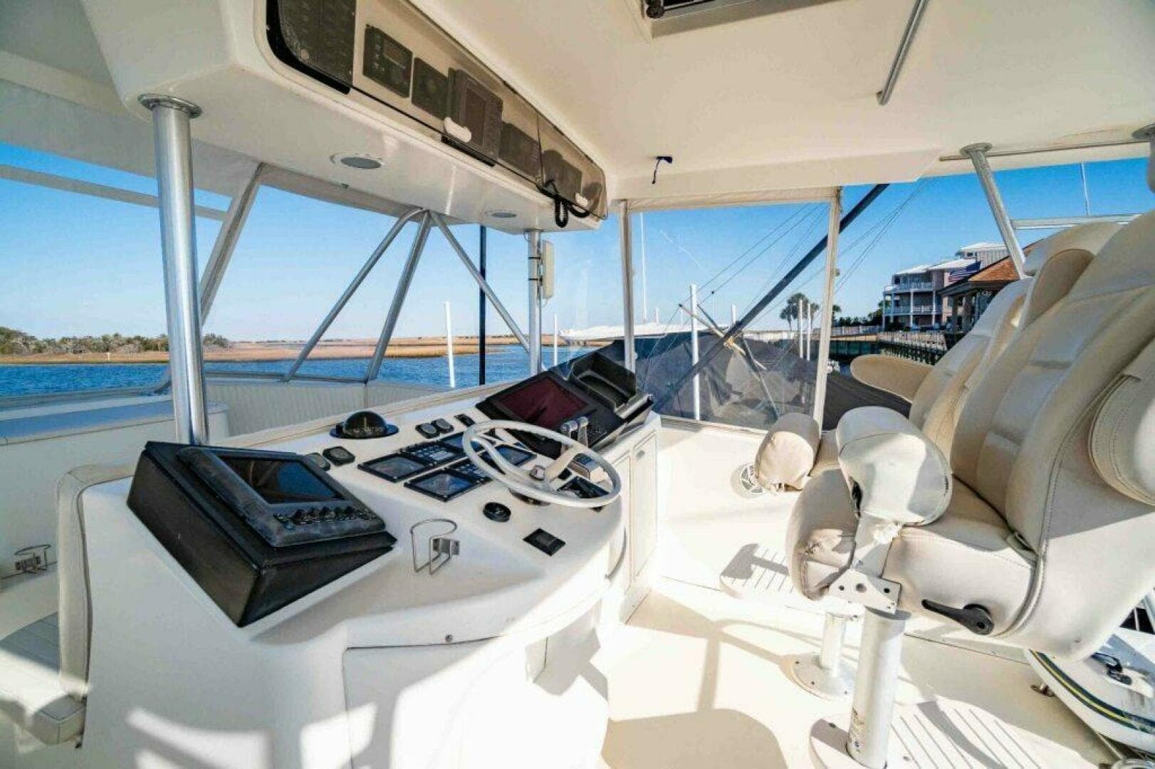 Ocean Yachts 56 TUNAR - Fly Bridge Helm