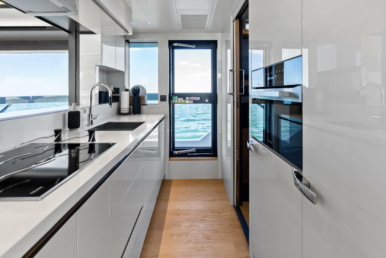 2025 Absolute 75 Navetta