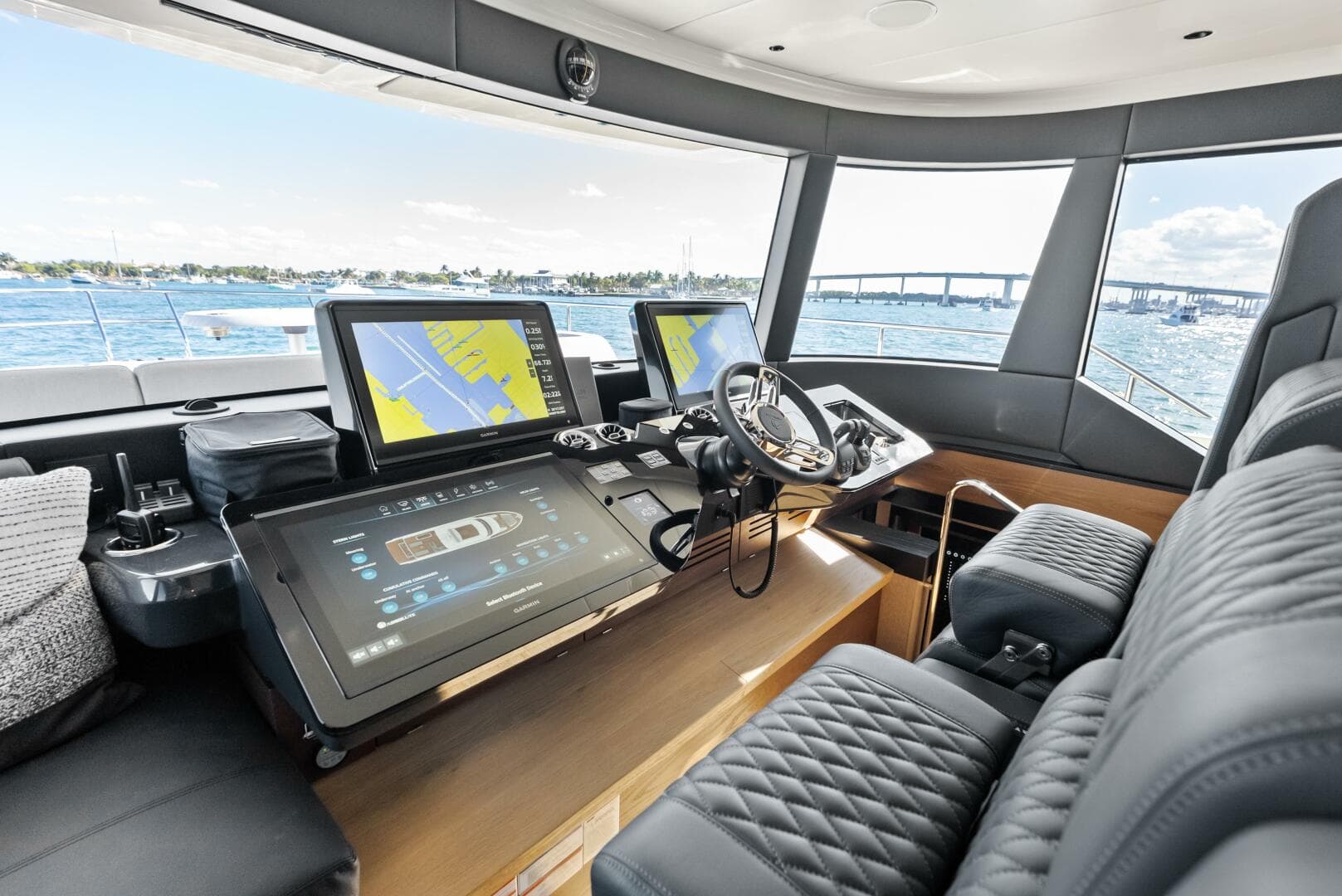 2025 Absolute 75 Navetta