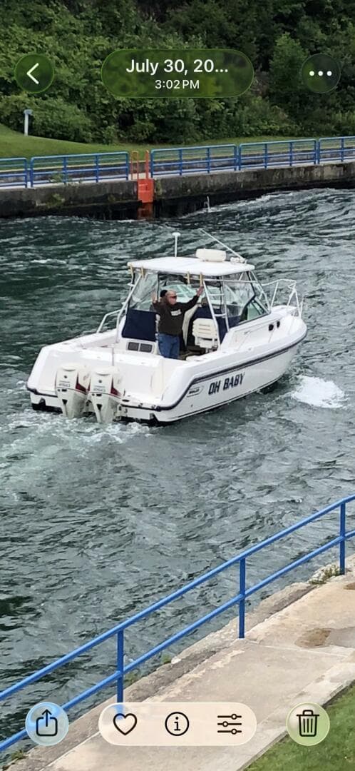 2000 Boston Whaler 280 Conquest