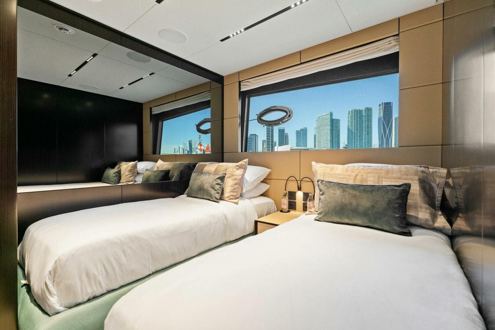 2023 Pershing GTX Motoryacht