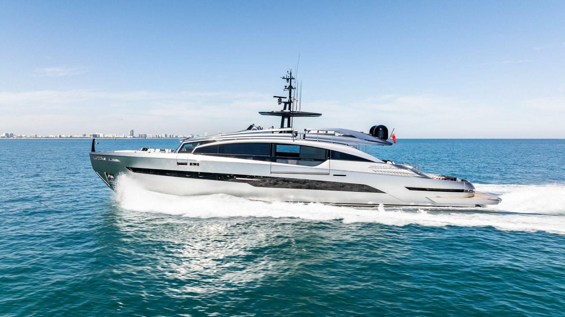 2023 Pershing GTX Motoryacht