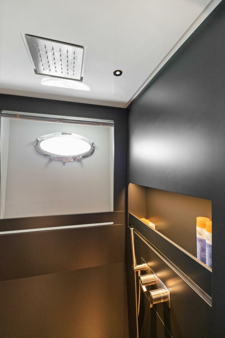 2023 Pershing GTX Motoryacht