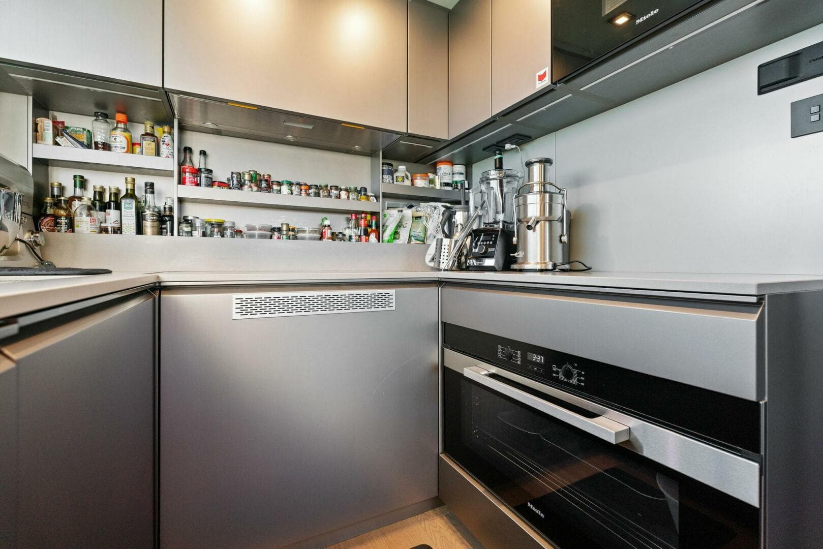 2023 Pershing GTX Motoryacht