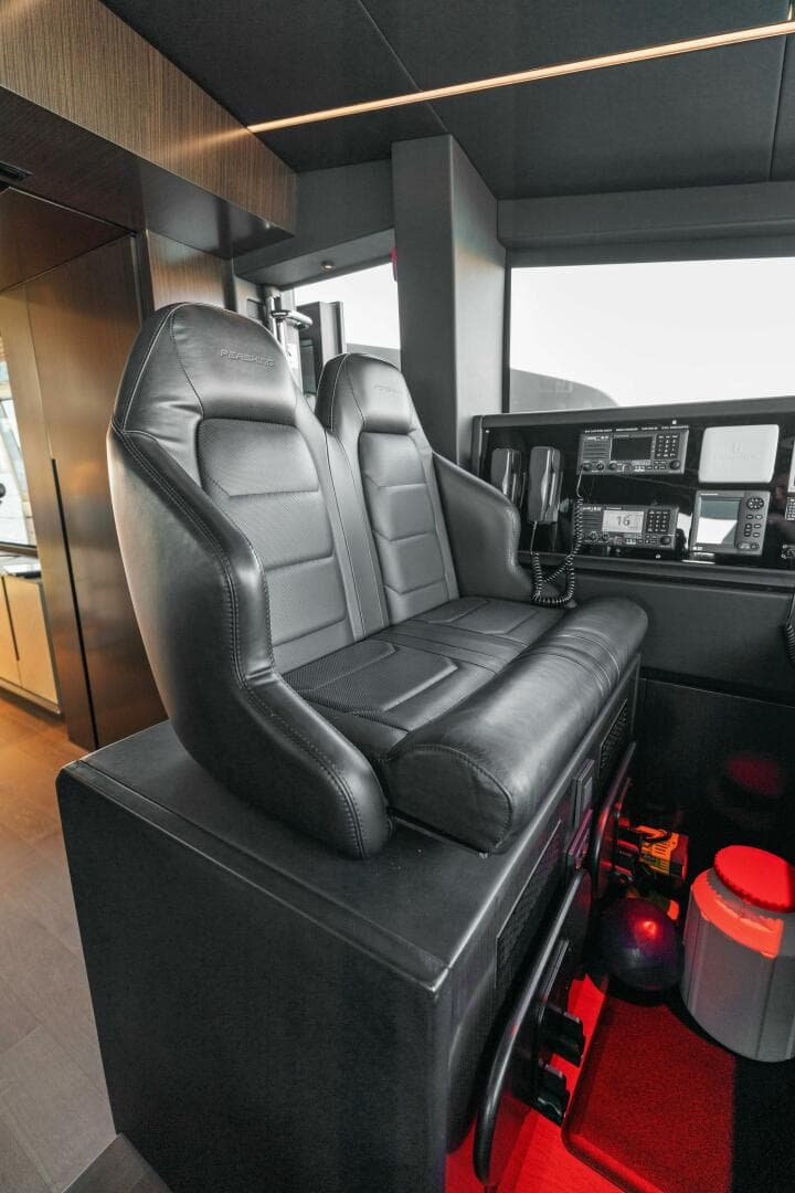 2023 Pershing GTX Motoryacht