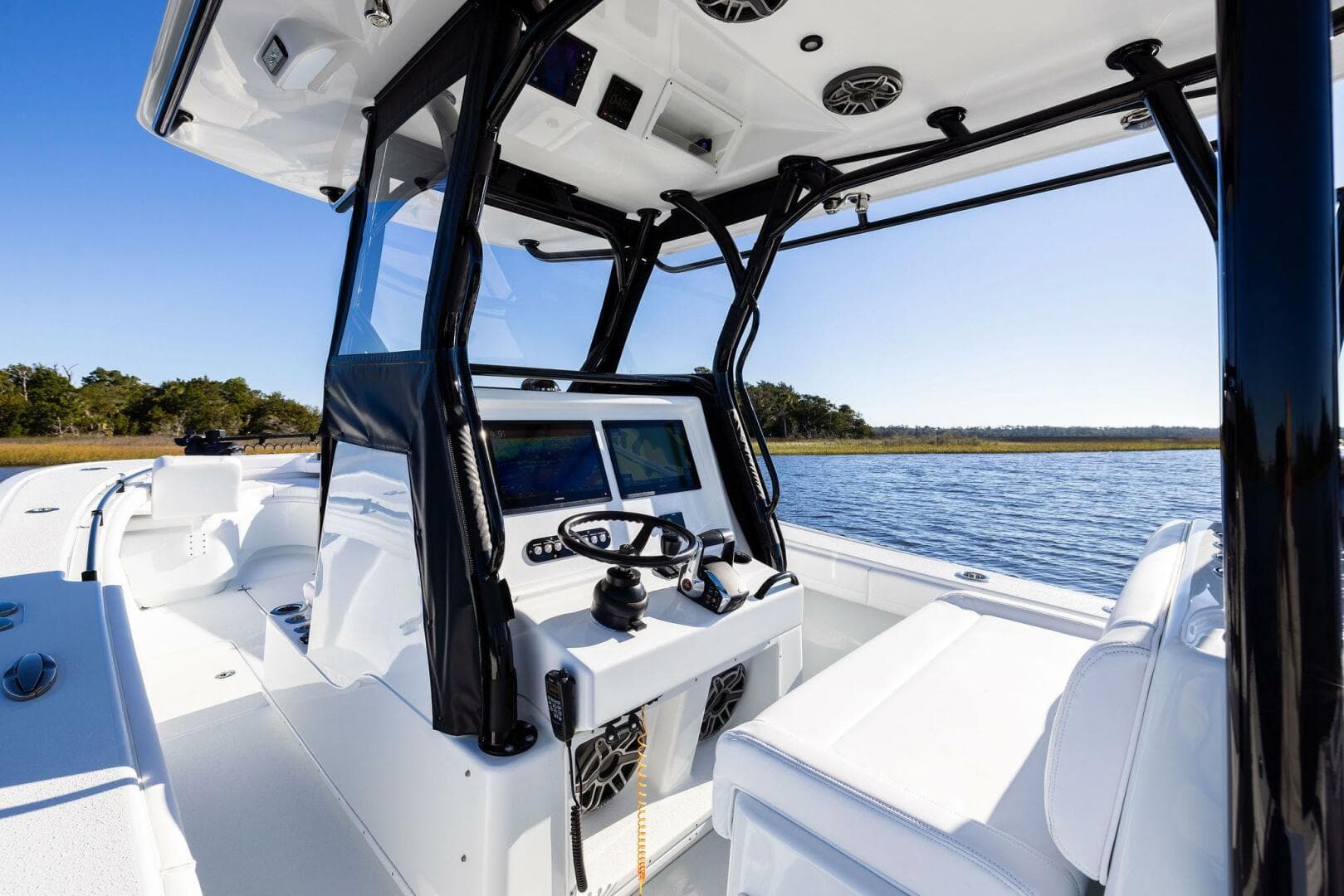 2023 Yellowfin 32 Offshore