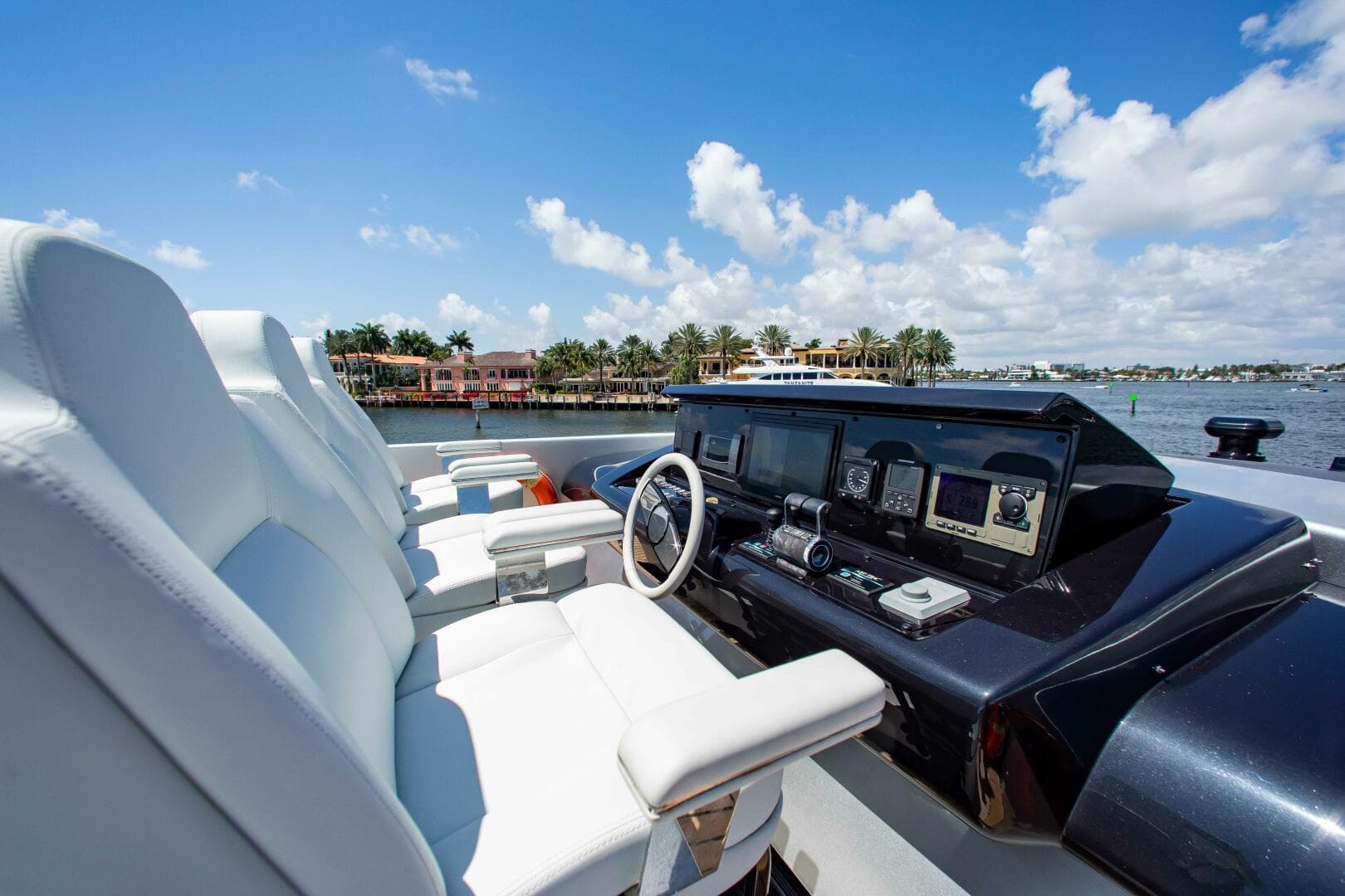 2014 Riva Mythos