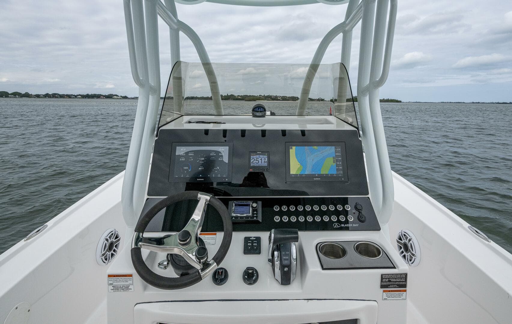 2022 Blazer Bay 2700 Hybrid