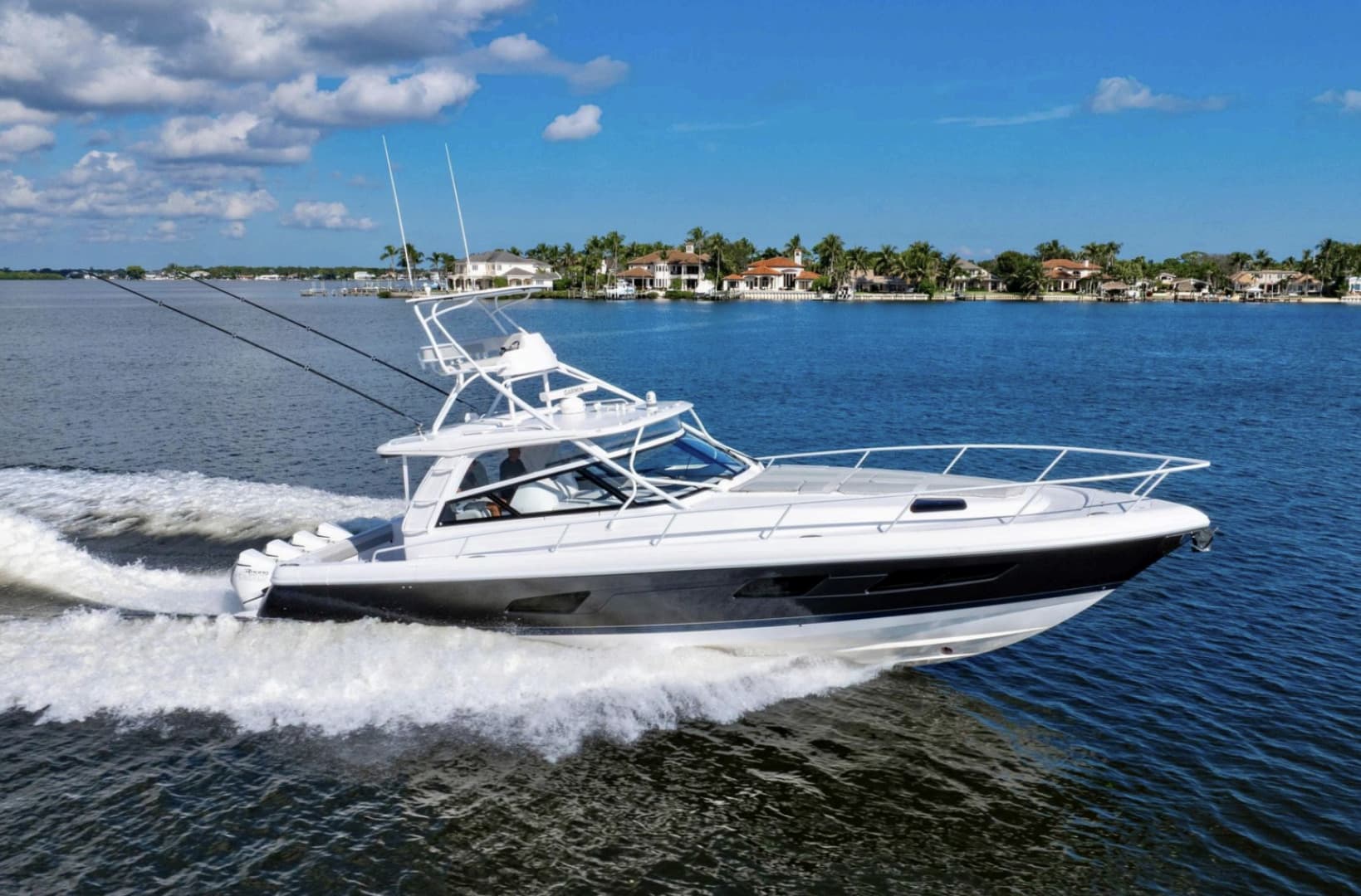 2022 Intrepid 477 Evolution