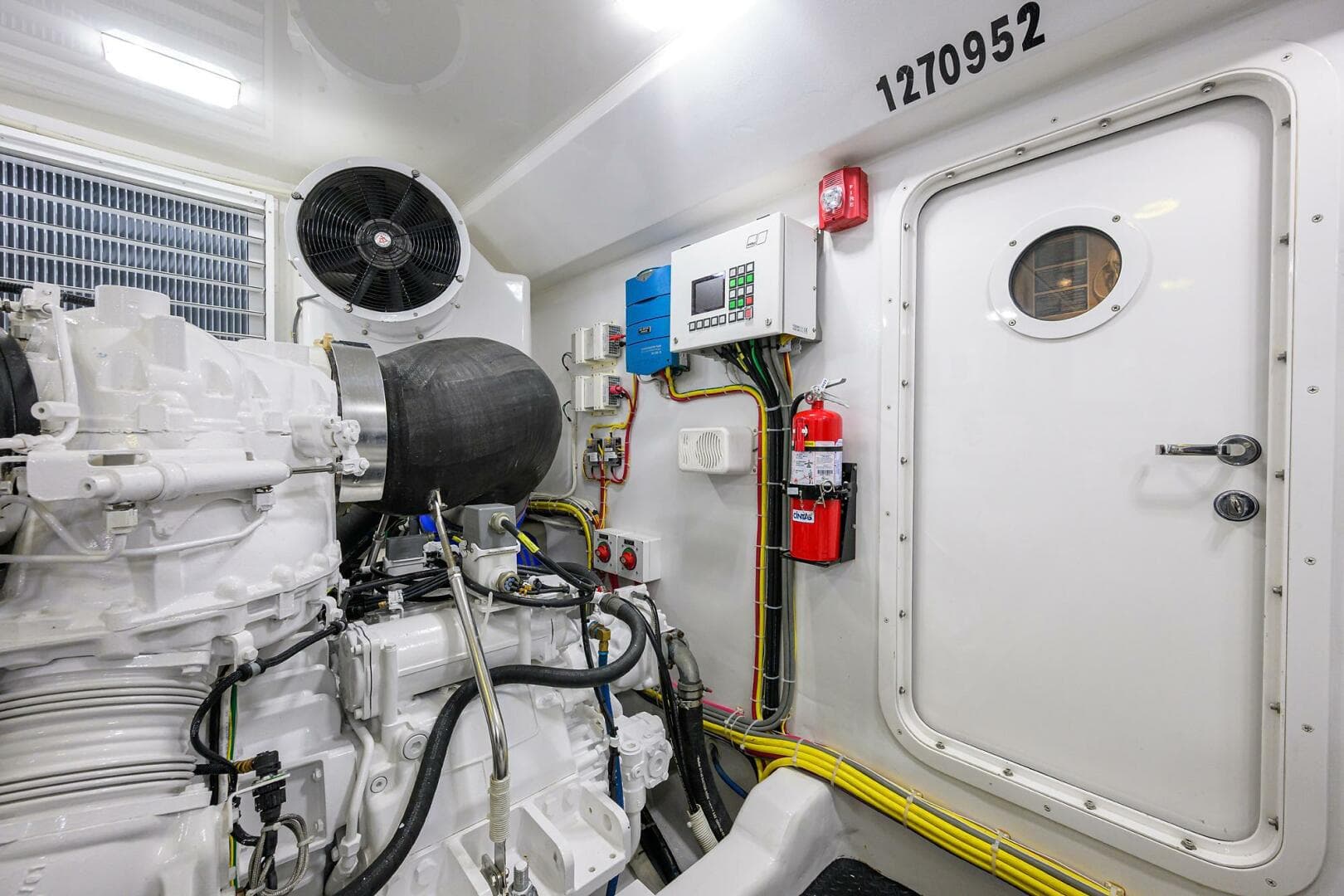 Viking  92 SPECULATOR - Engine Room