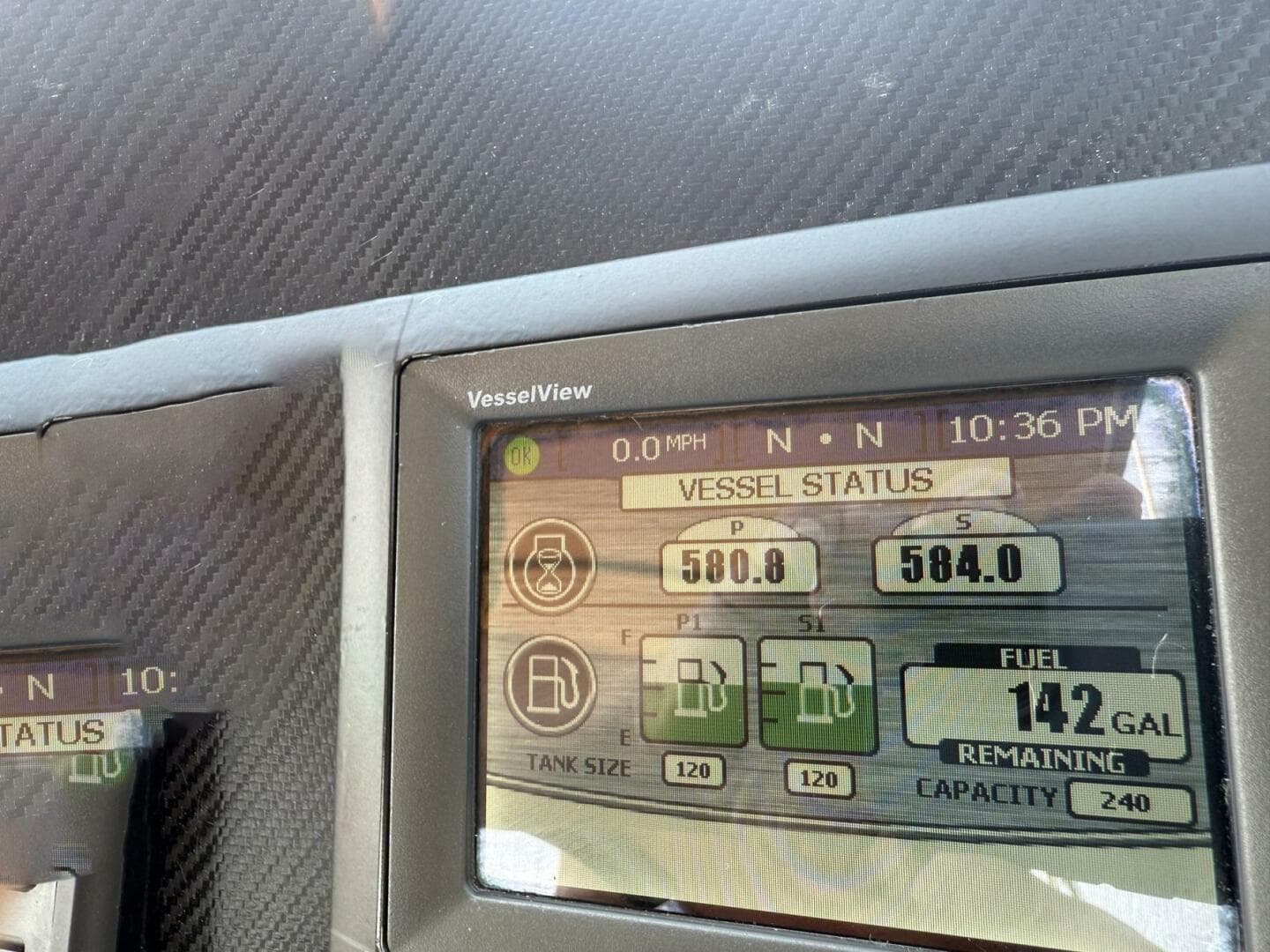 2013 Carver C-34 Command Bridge