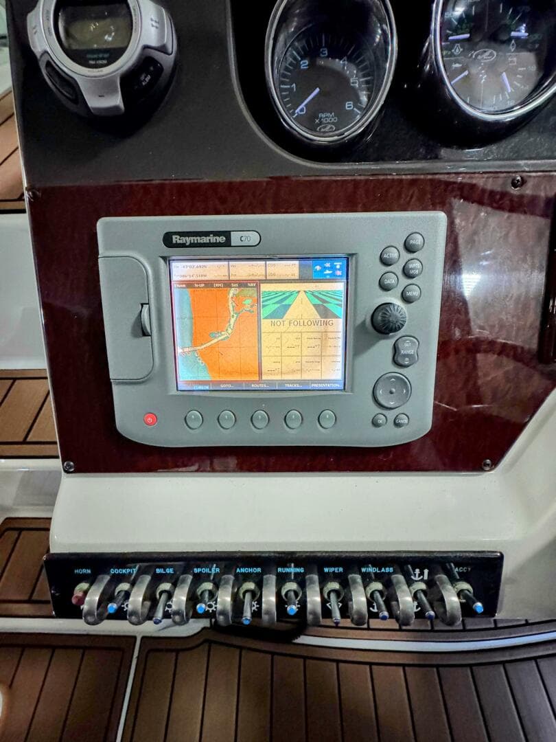 2010 Sea Ray 310 Sundancer