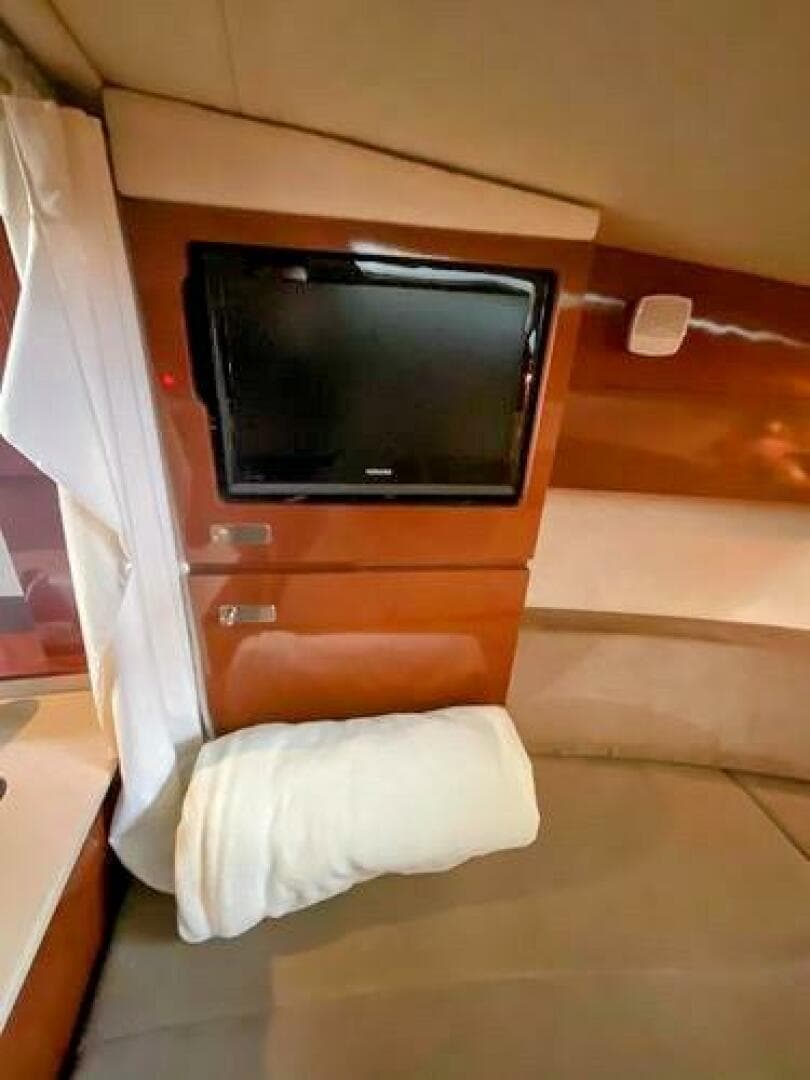 2010 Sea Ray 310 Sundancer