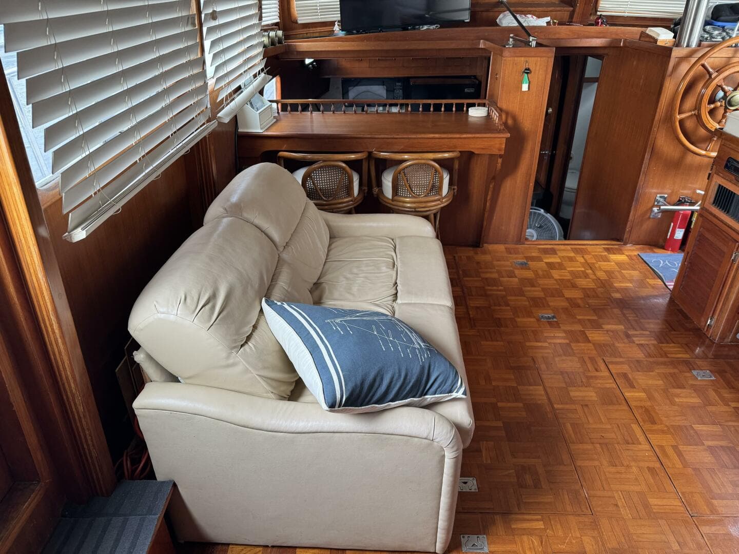 44' Marine Trader Salon Convertible Sofa