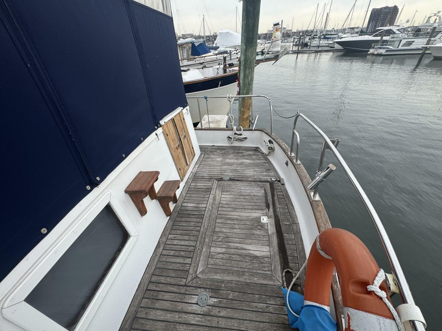 44' Marine Trader Aft Deck