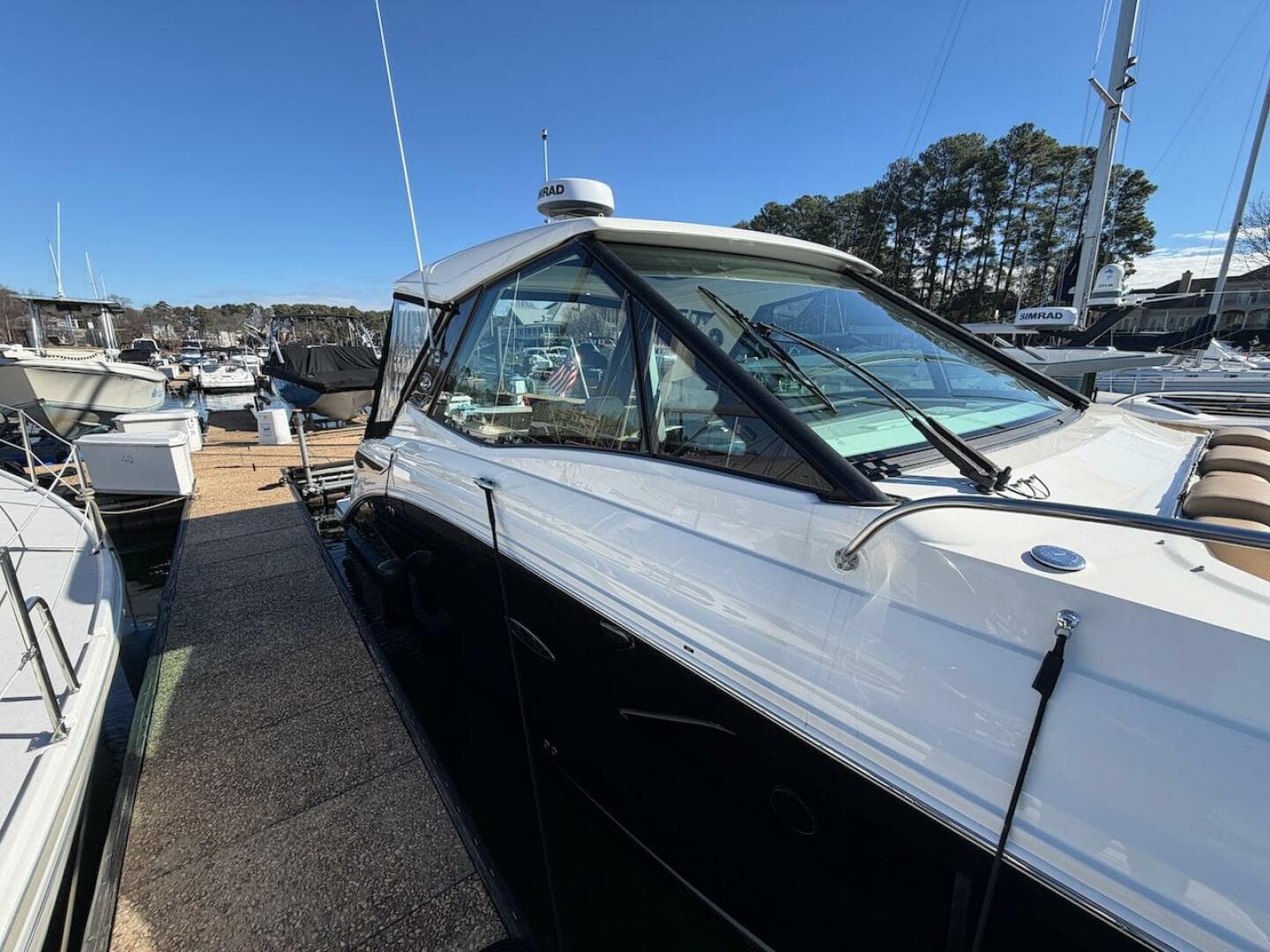 2023 Sea Ray 320 Outboard