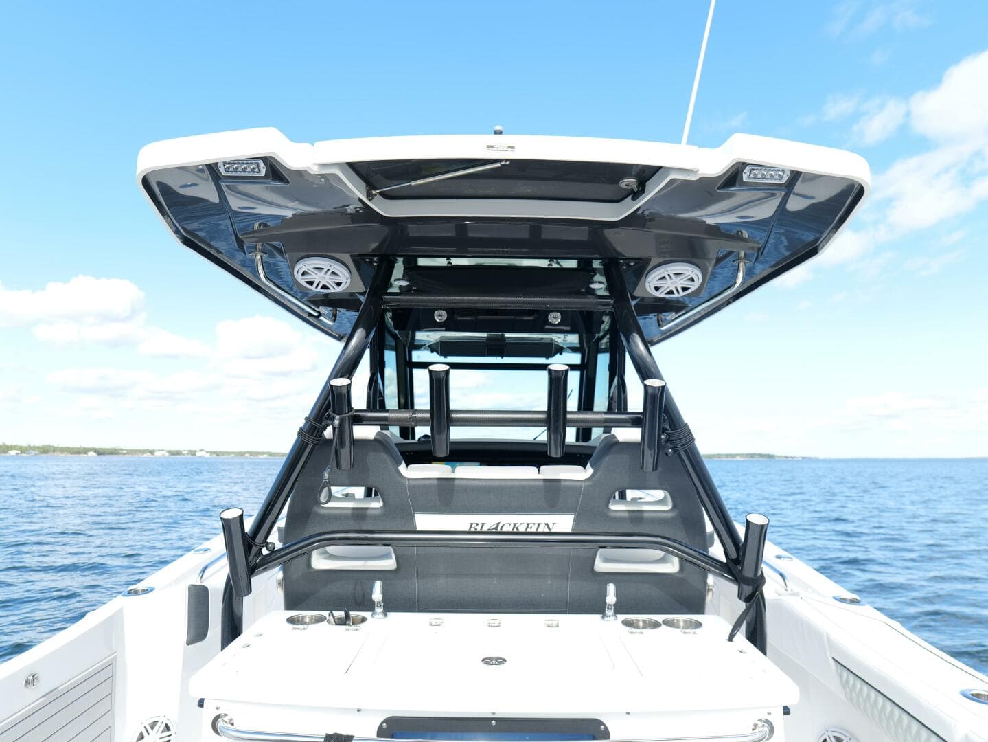 Blackfin 332 CC - T-Top