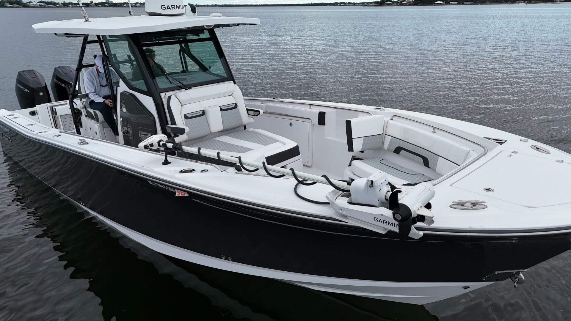 Blackfin 332 CC - Bow