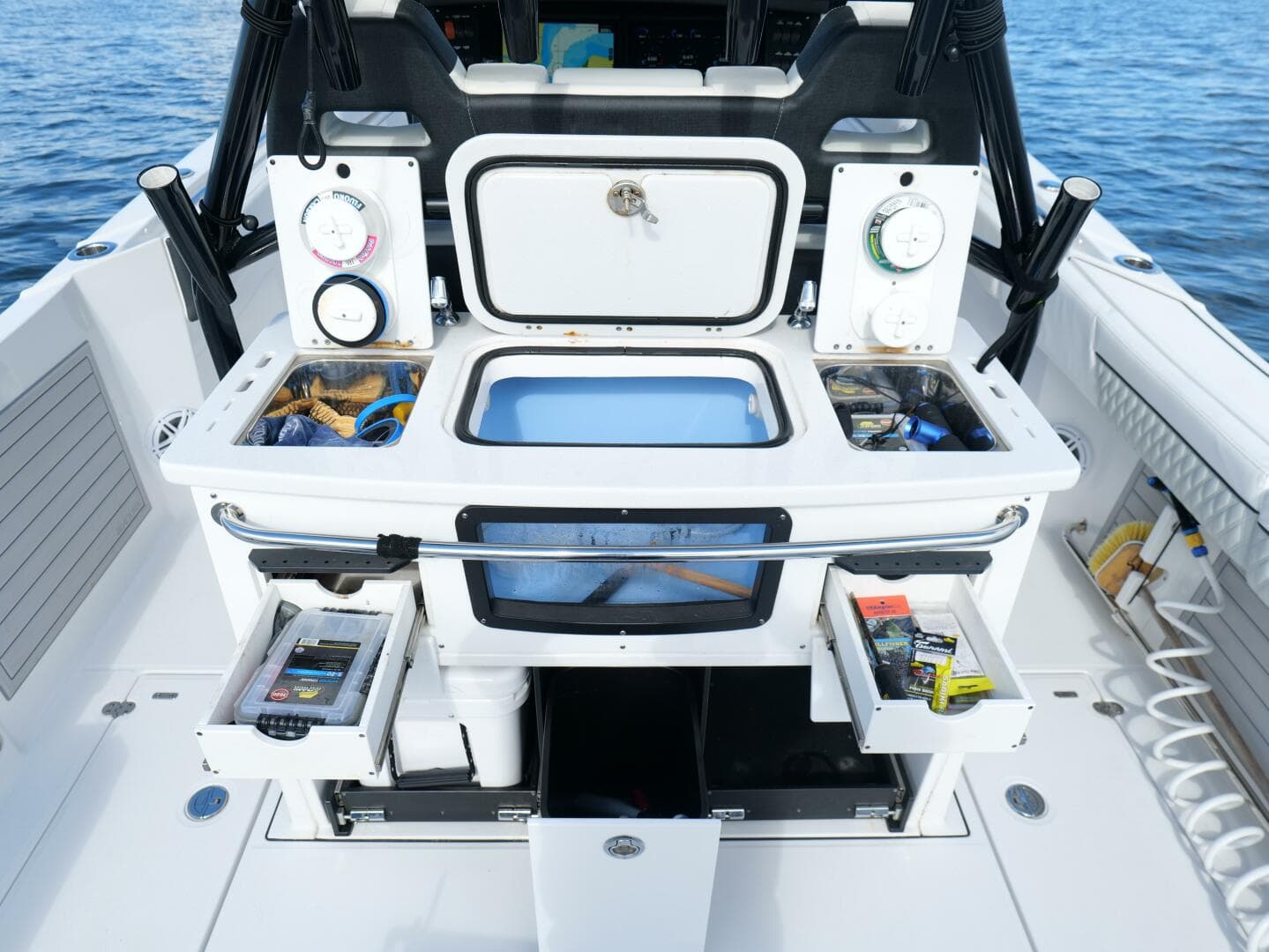 Blackfin 332 CC - Cockpit
