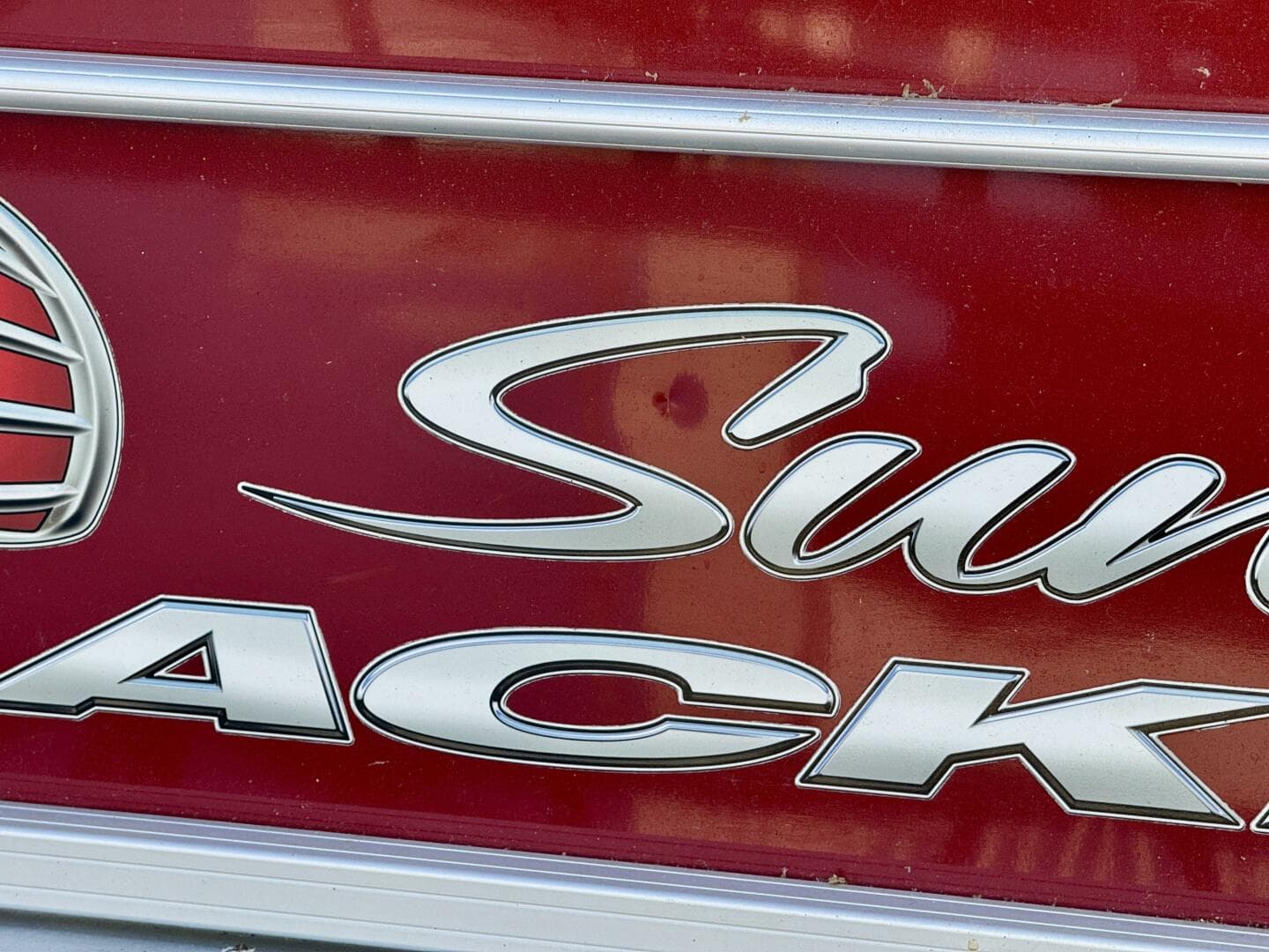 2019 Sun Tracker Fishin' Barge 20DLX