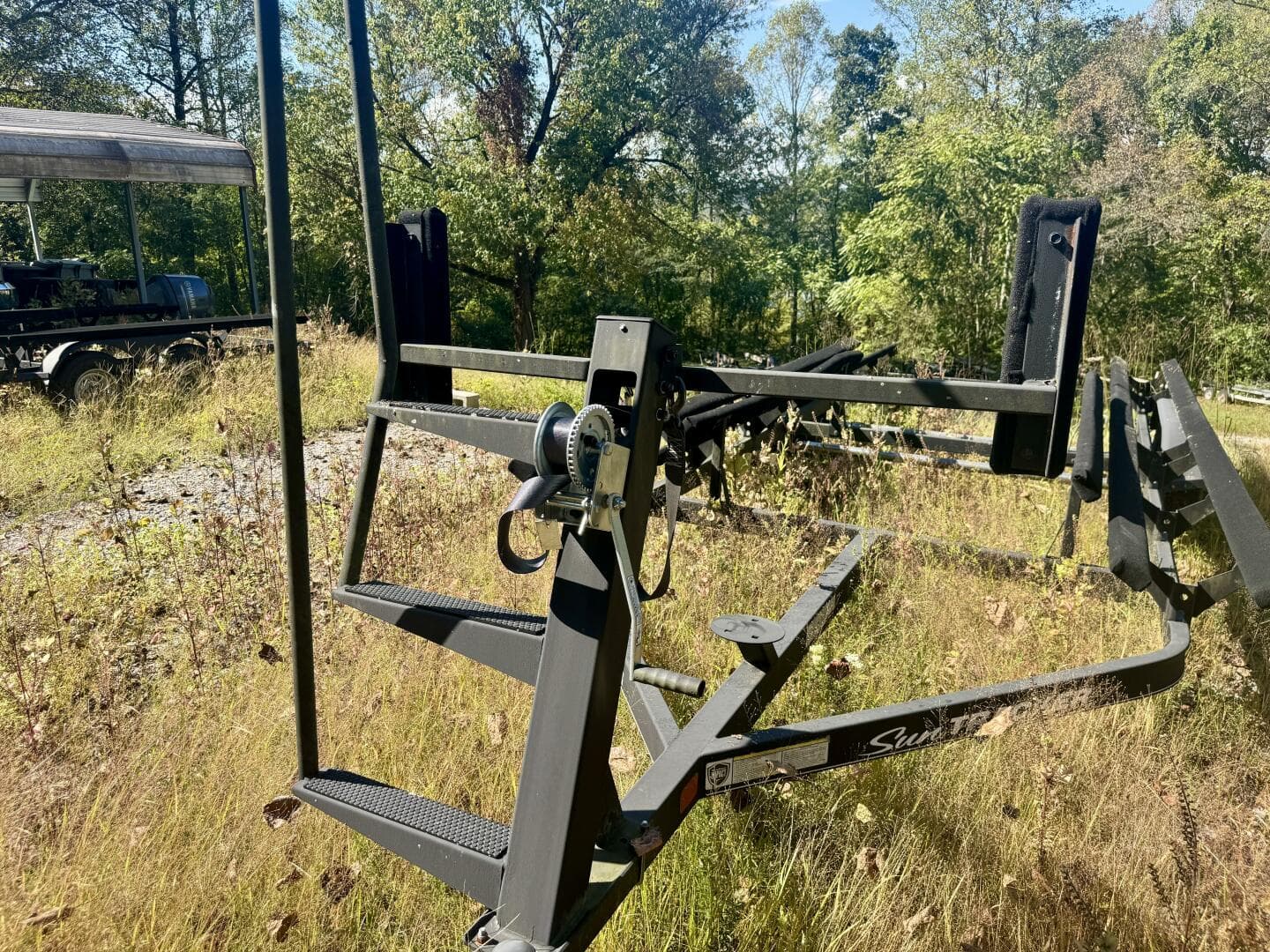 2019 Sun Tracker Fishin' Barge 20DLX