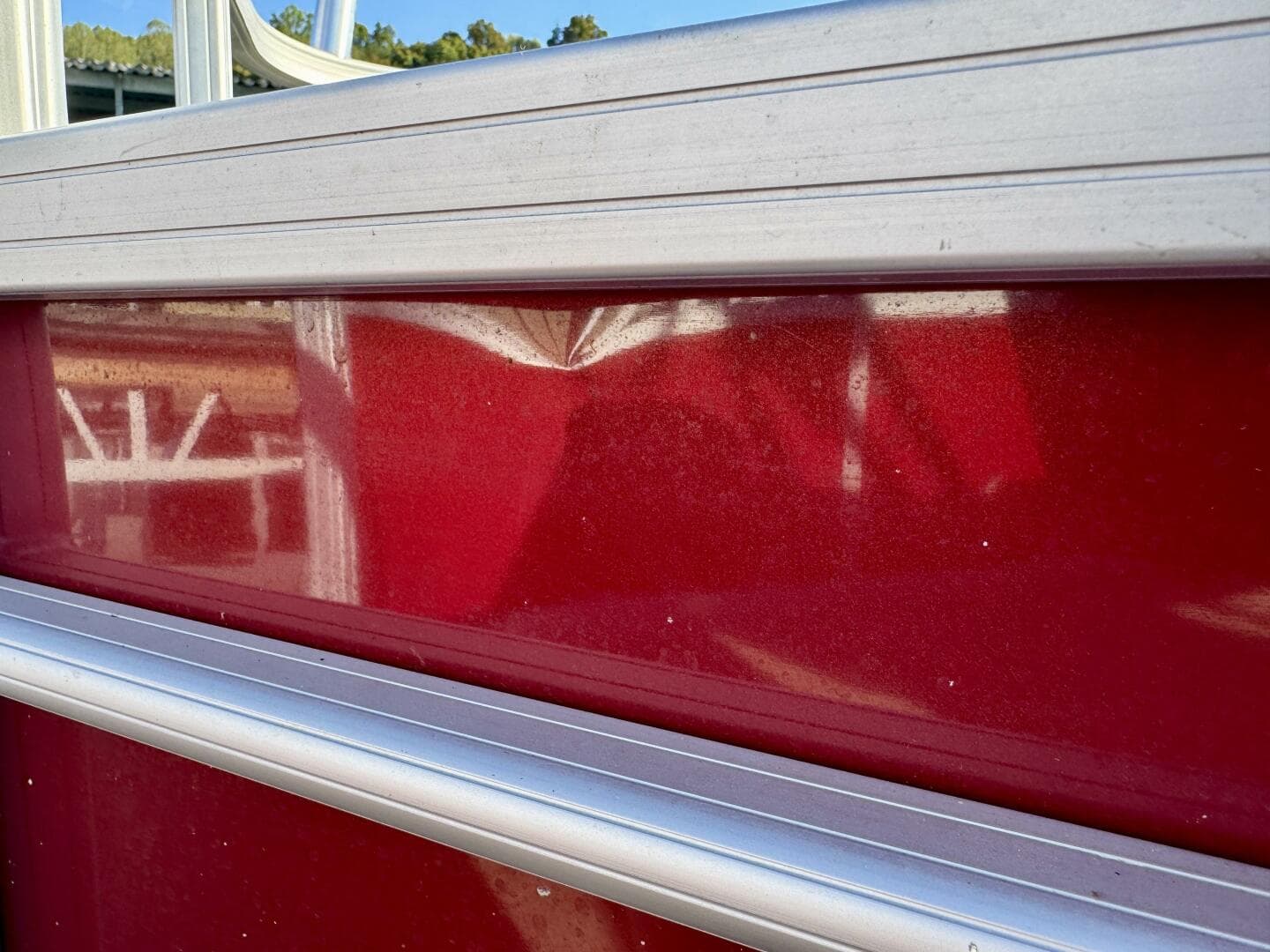 2019 Sun Tracker Fishin' Barge 20DLX